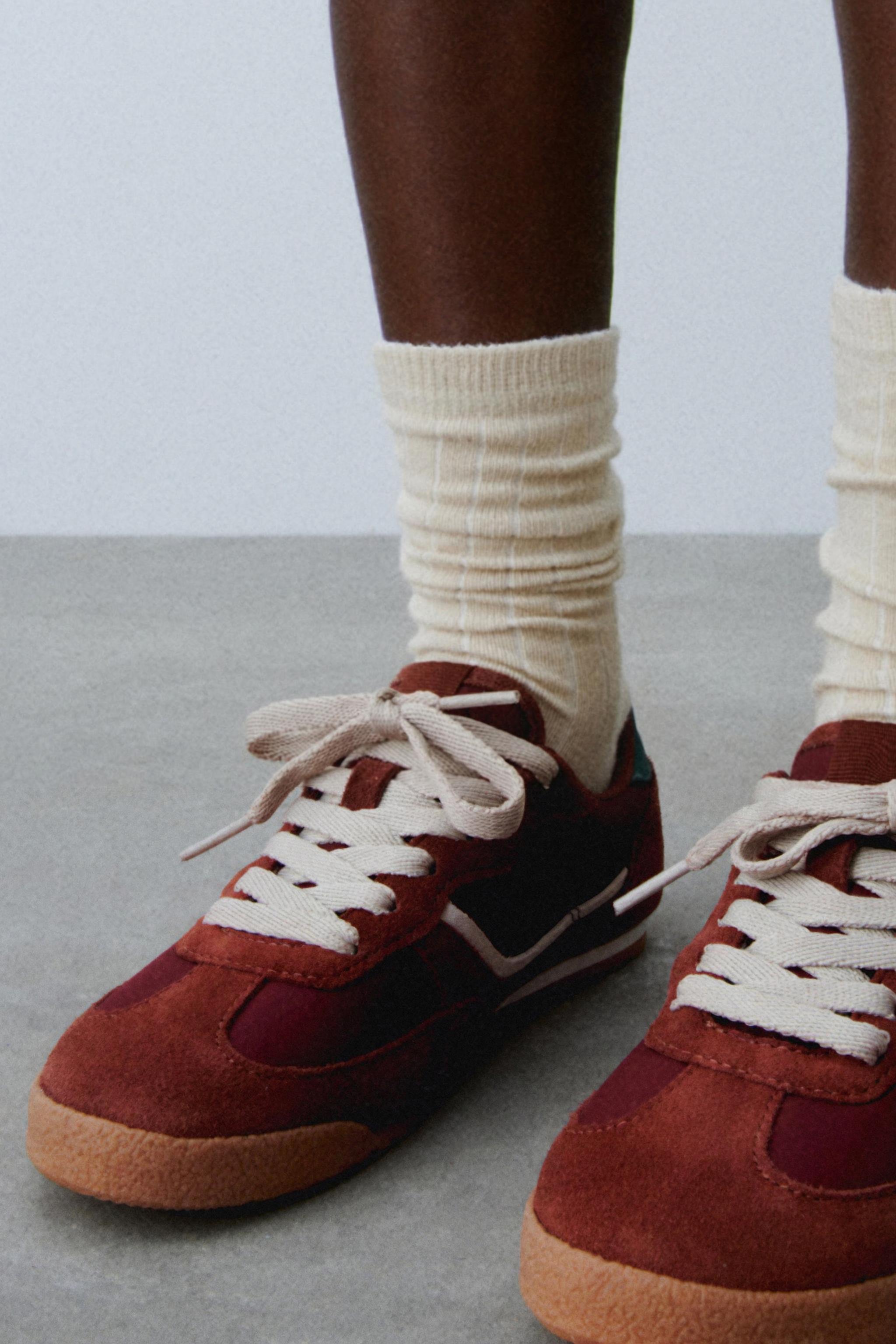 FIVE-PACK OF LONG RIBBED SOCKS