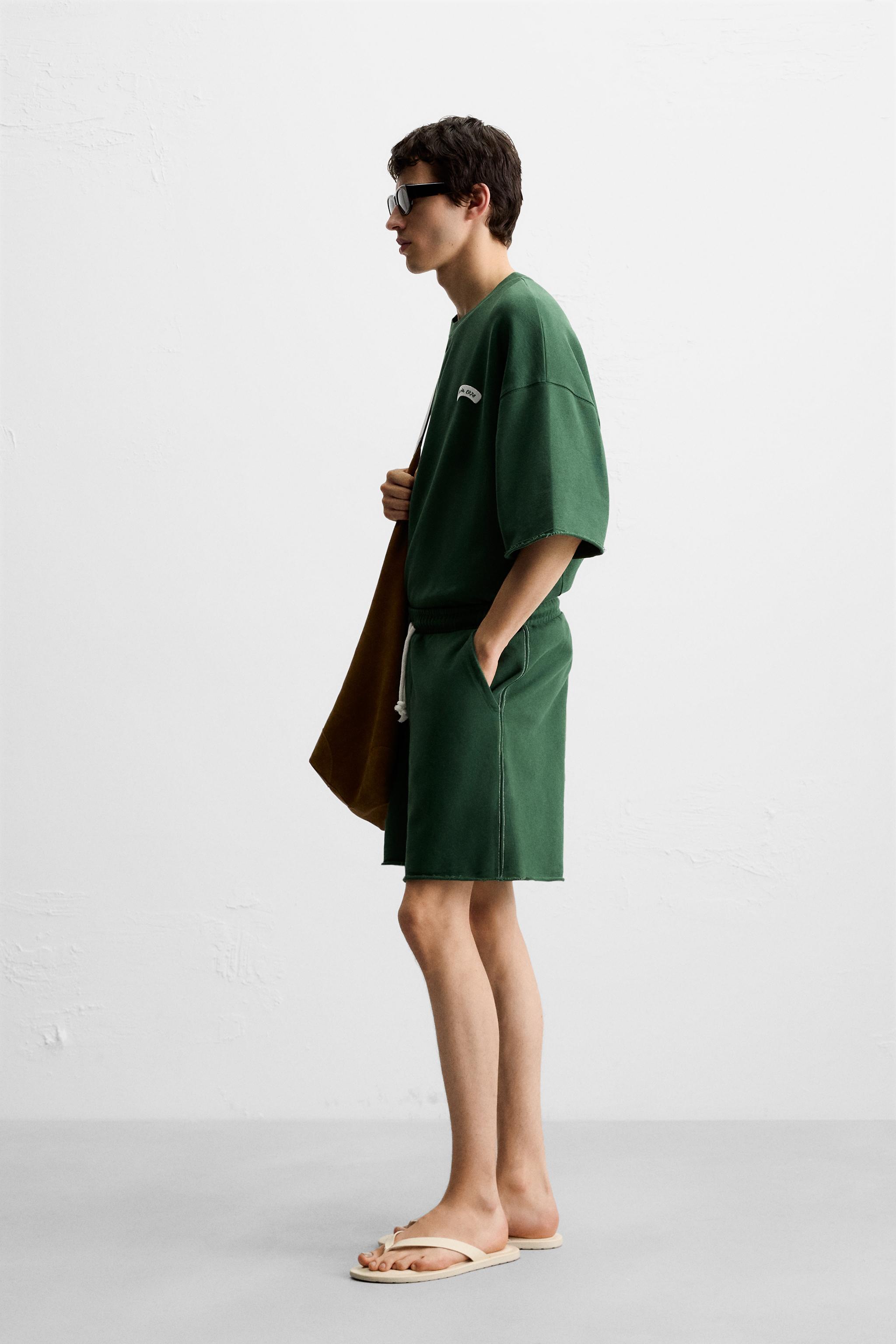 CONTRAST PATCH SWEATSHIRT