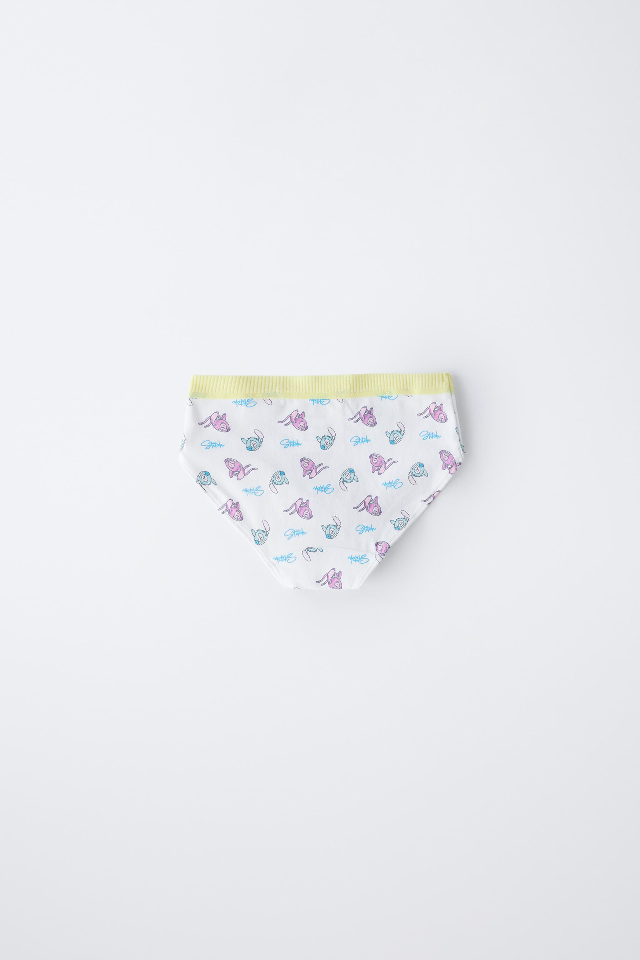 AGES 6-14 / THREE-PACK OF LILO & STITCH © DISNEY UNDERWEAR