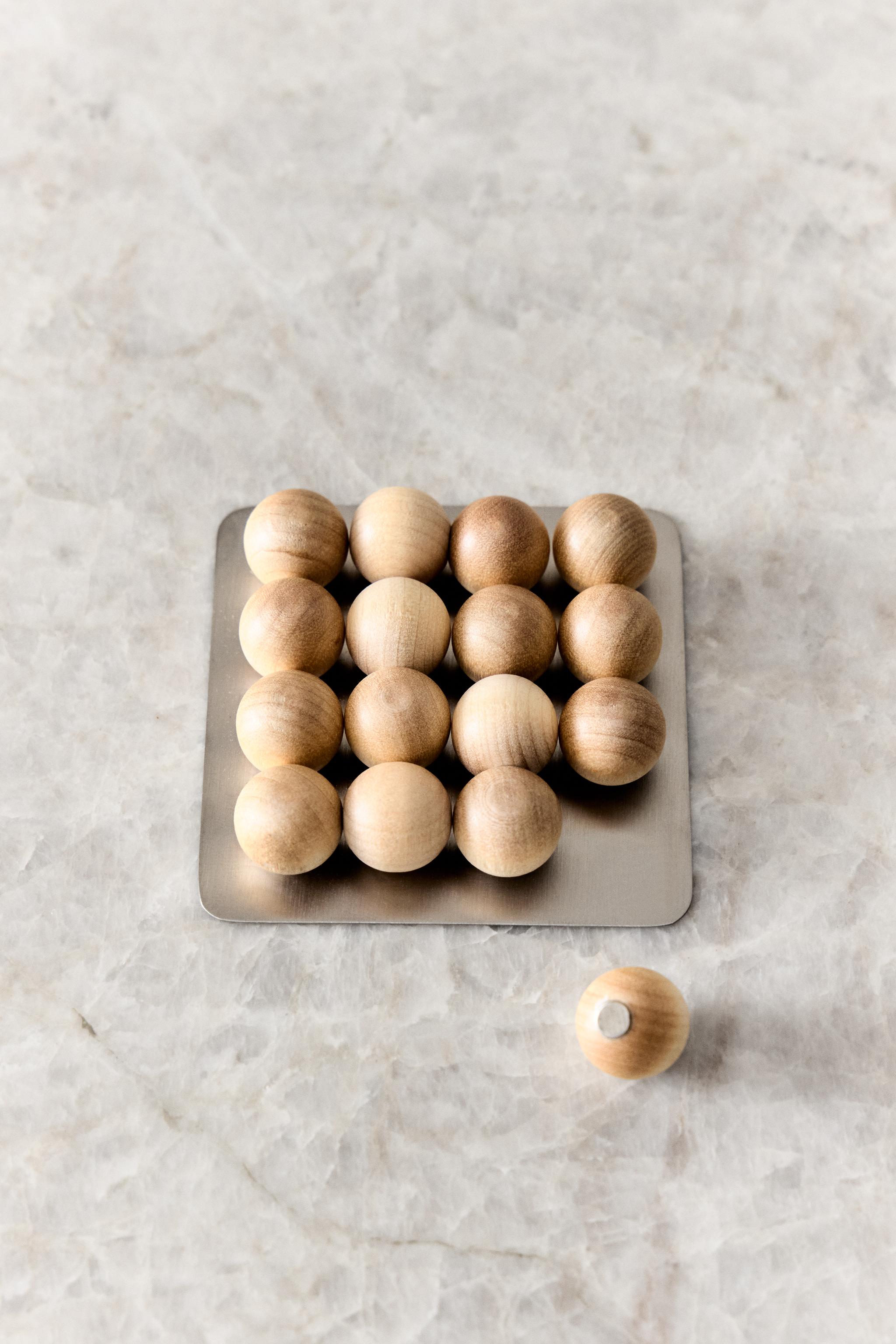 WOODEN MAGNETS (SET OF 16)