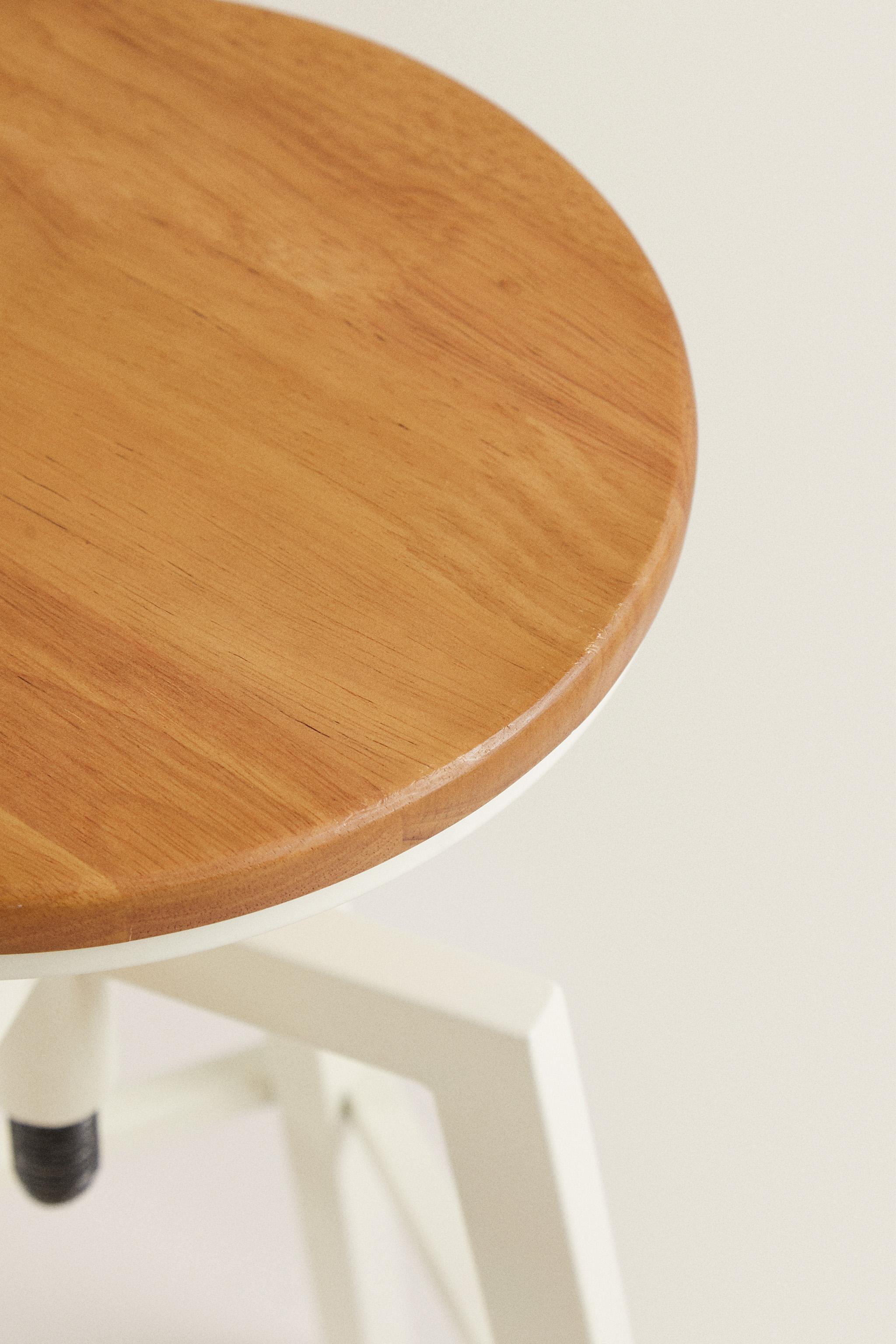 WOOD AND METAL SWIVEL BAR STOOL