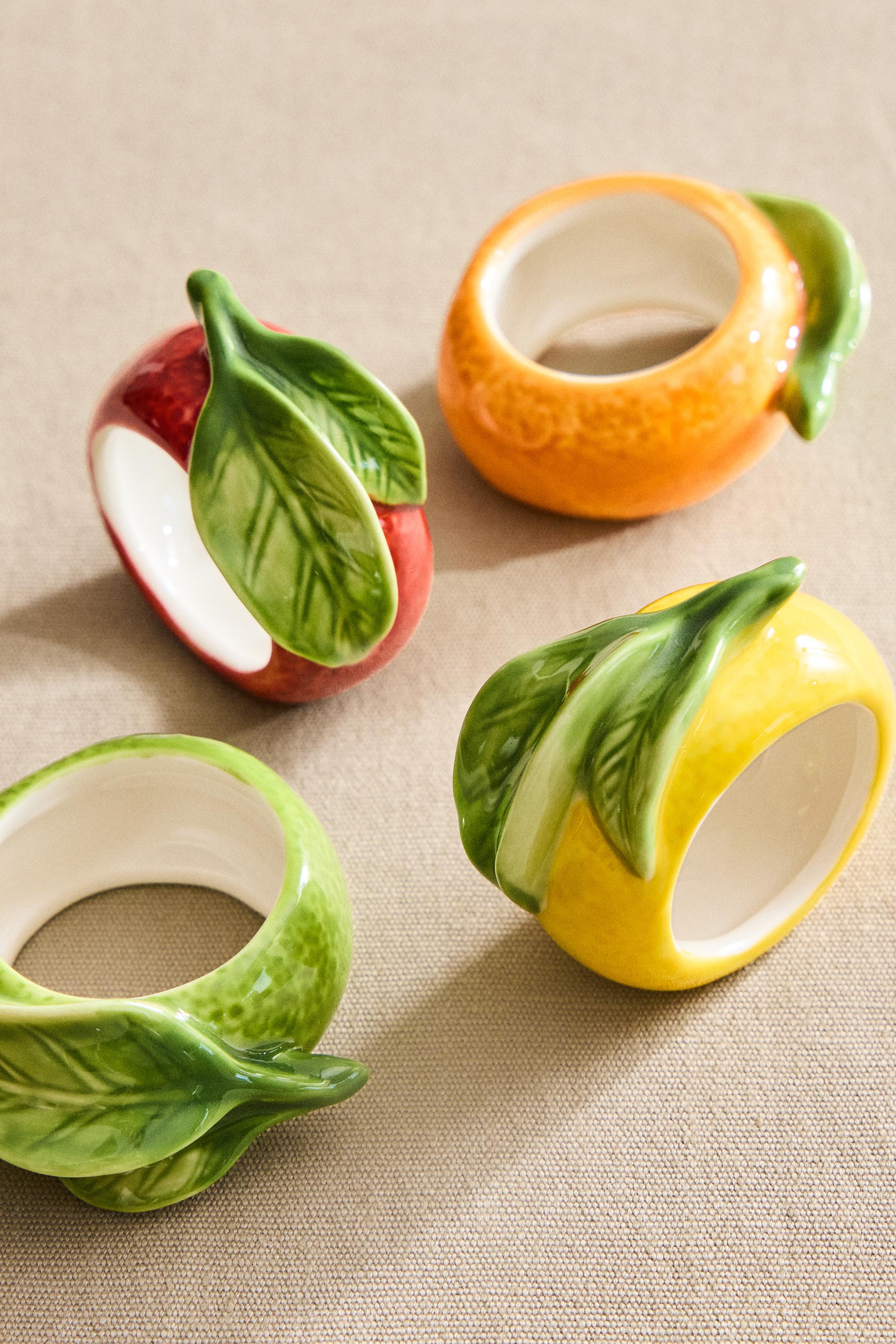 PACK OF FRUIT PORCELAIN NAPKIN RINGS (PACK OF 4)