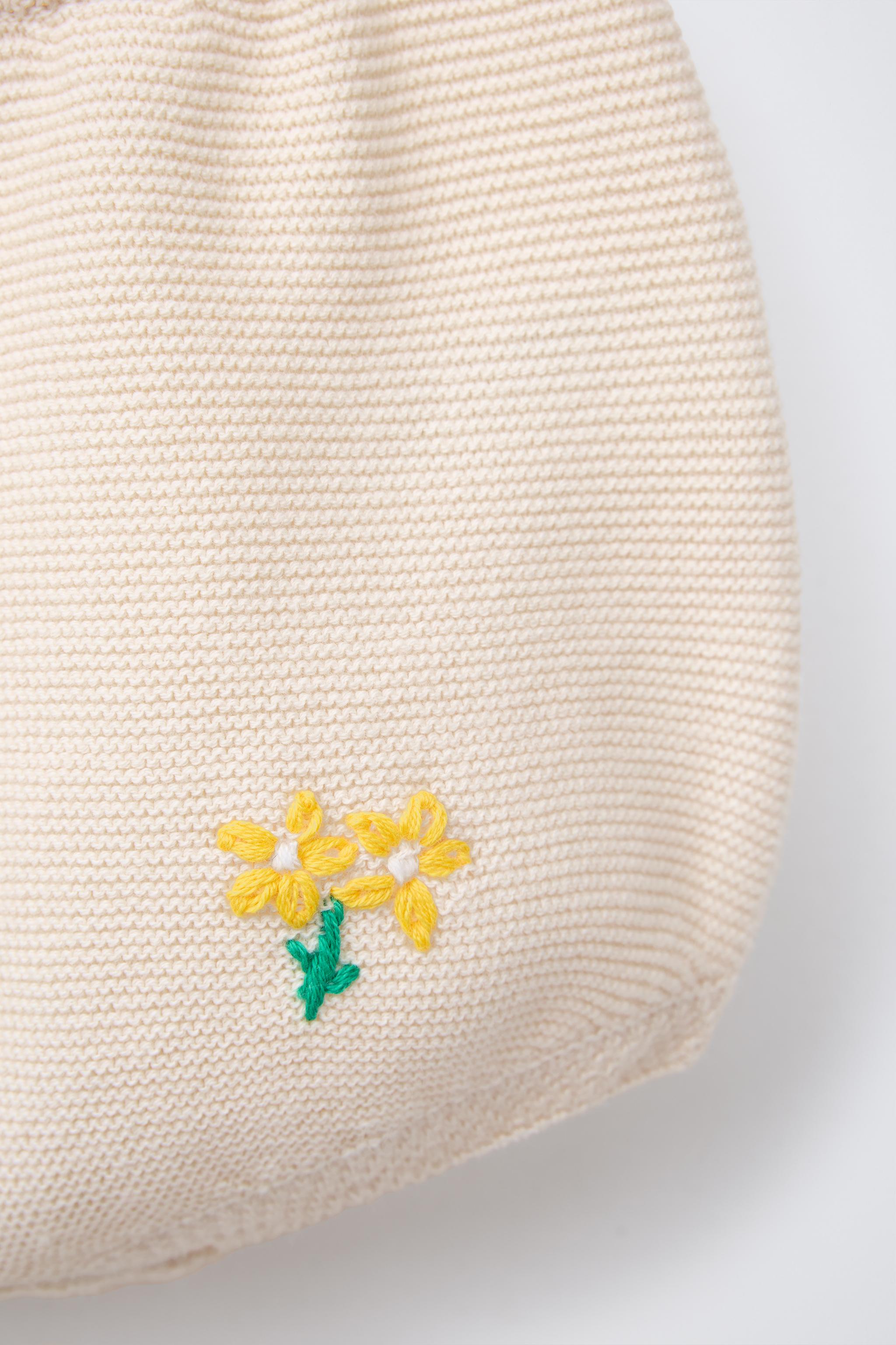 EMBROIDERED FLORAL LINKS KNIT BLOOMER