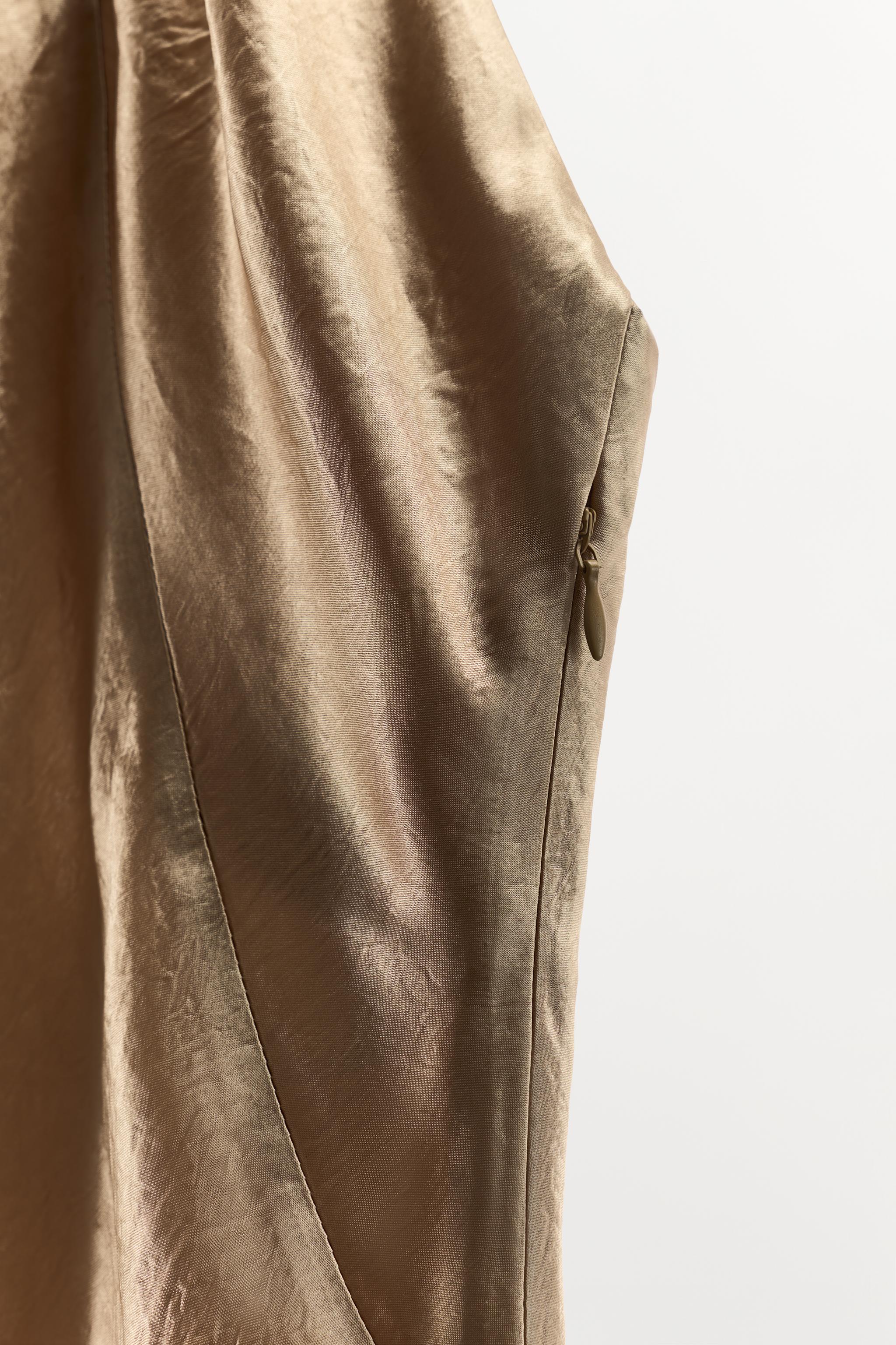 WRINKLED EFFECT HALTER DRESS