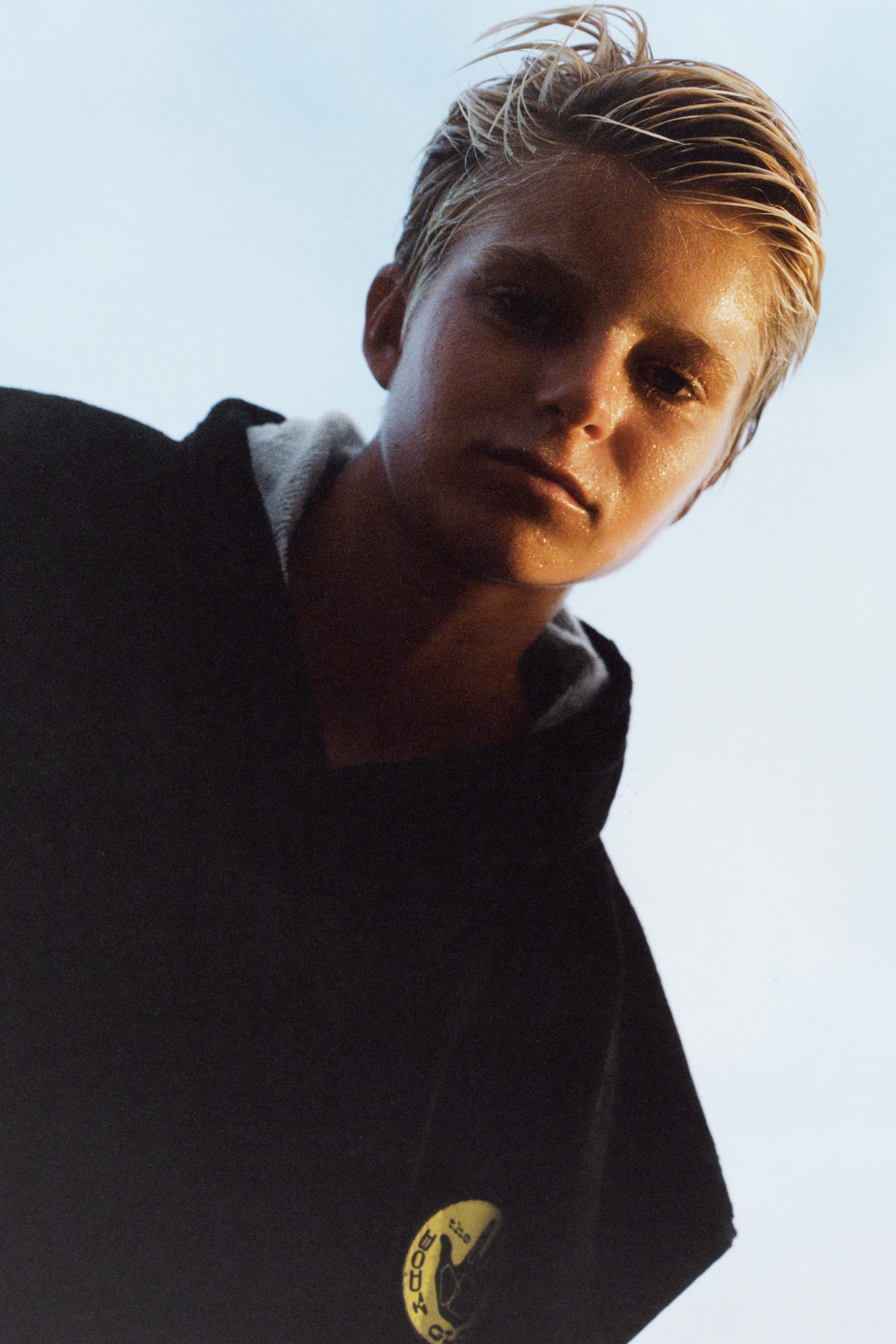 BODY GLOVE © TOWEL PONCHO