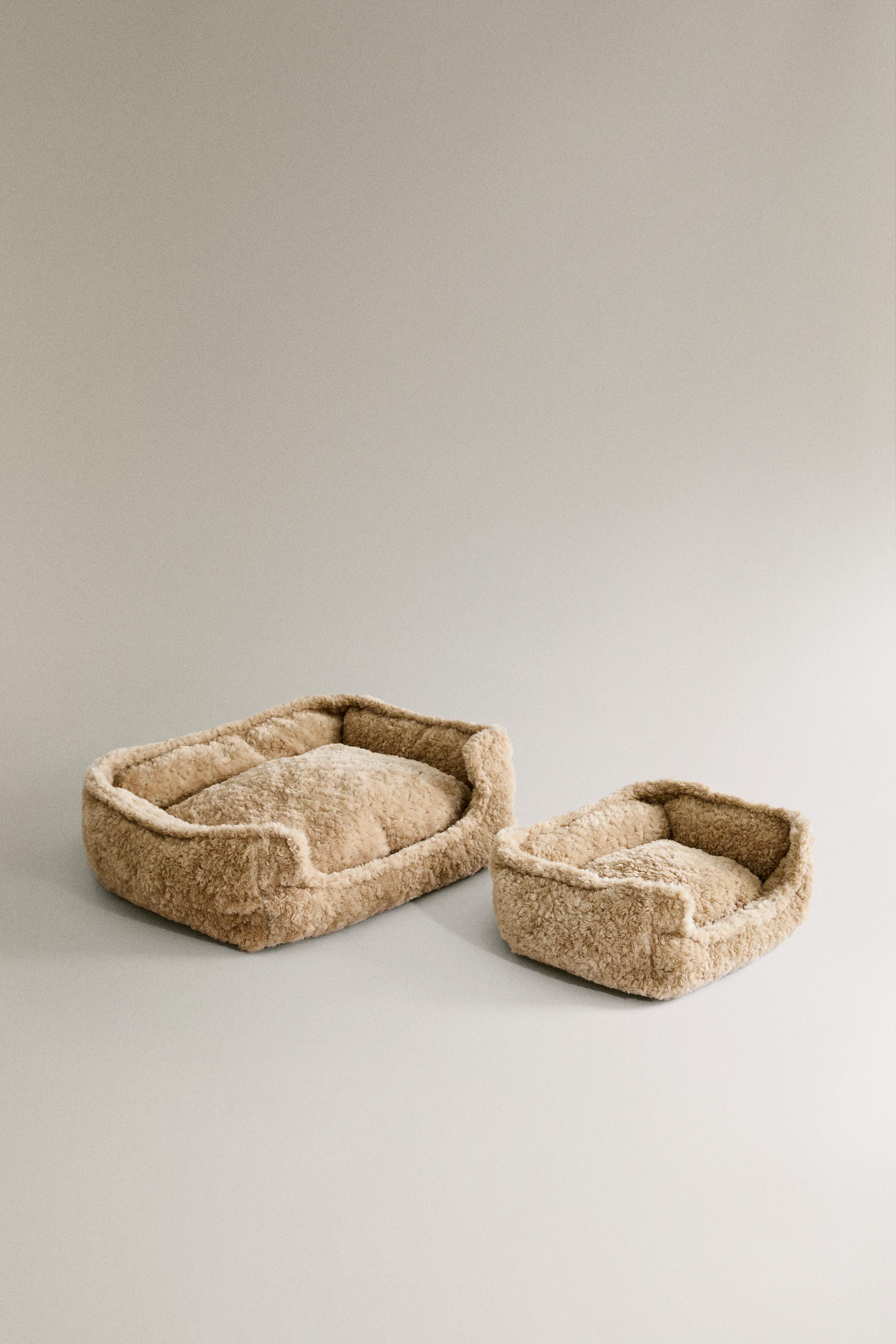 FAUX SHEARLING PET BED