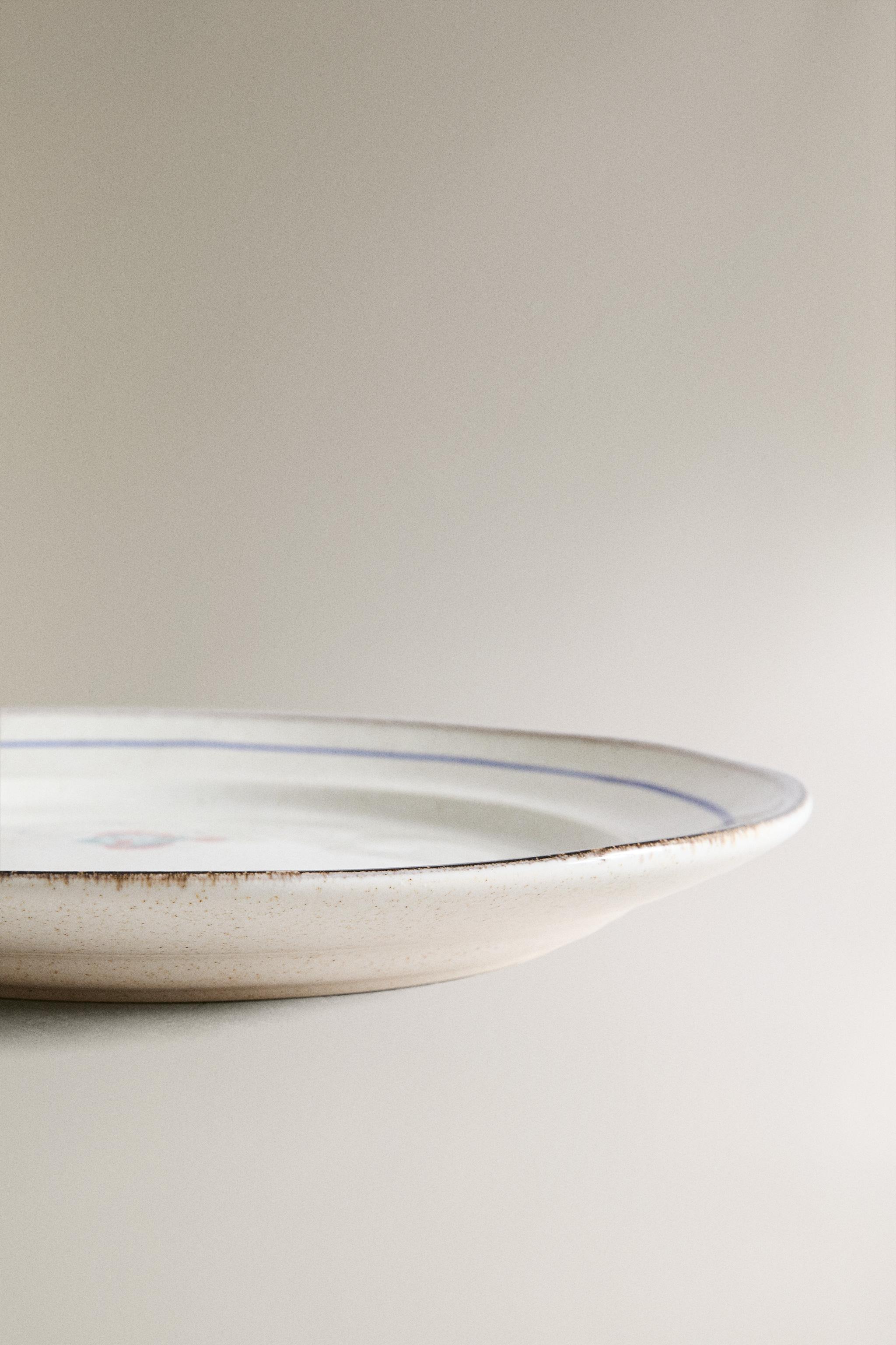 STONEWARE FISH DINNER PLATE