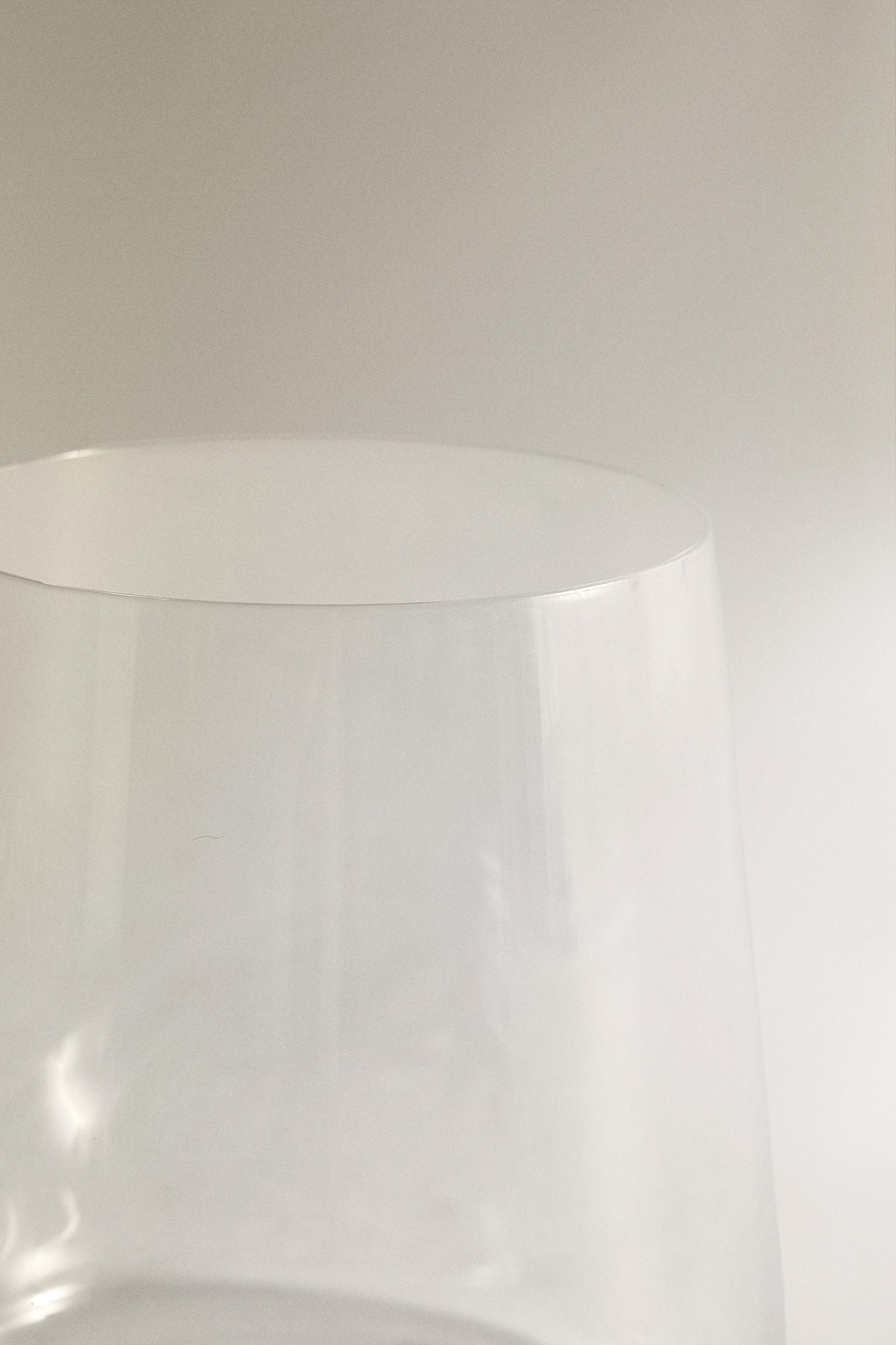 CONICAL CRYSTALLINE TUMBLER