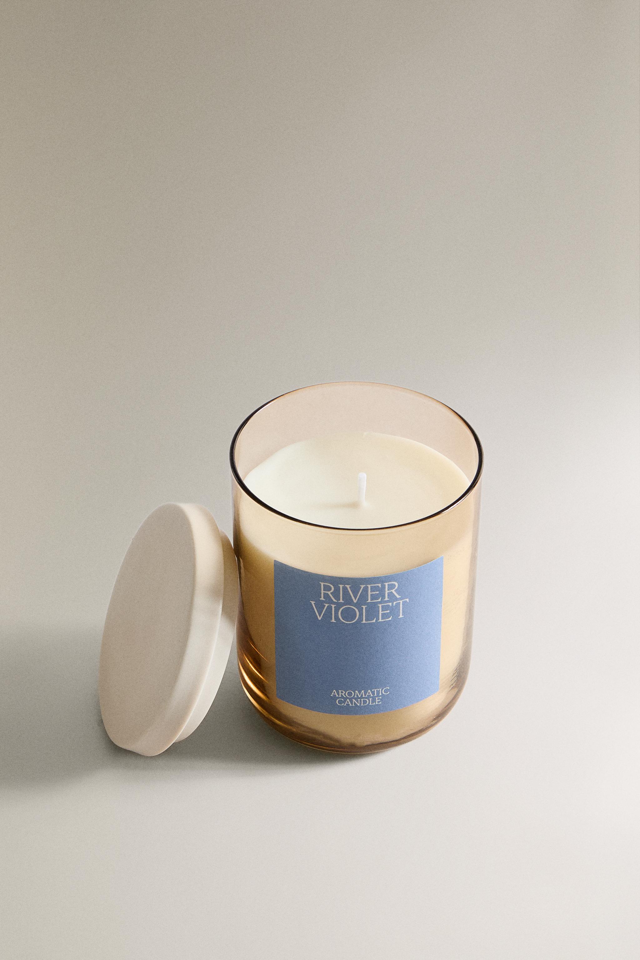 (250 G) RIVER VIOLET SCENTED CANDLE