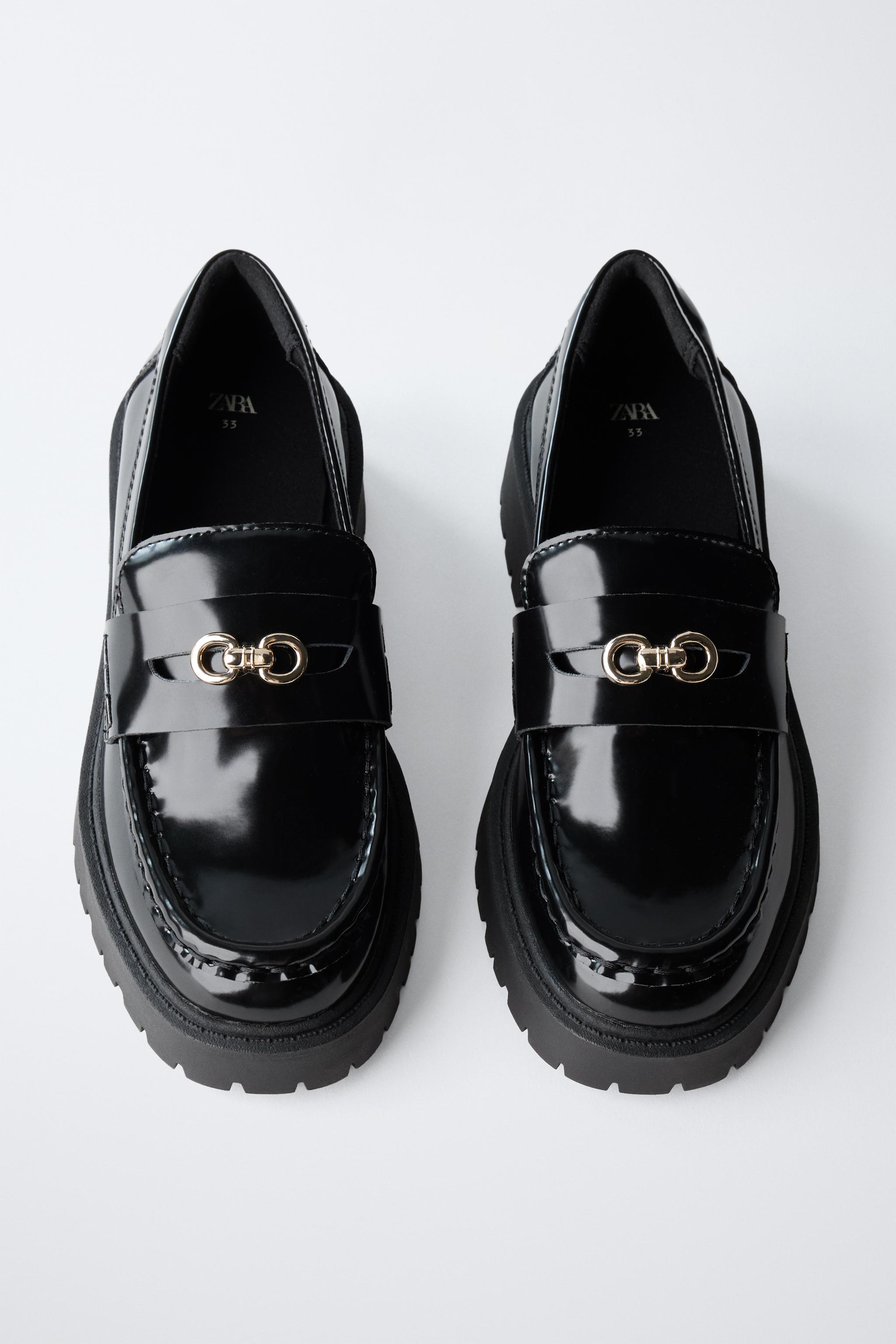 LOAFER WITH METAL DETAIL