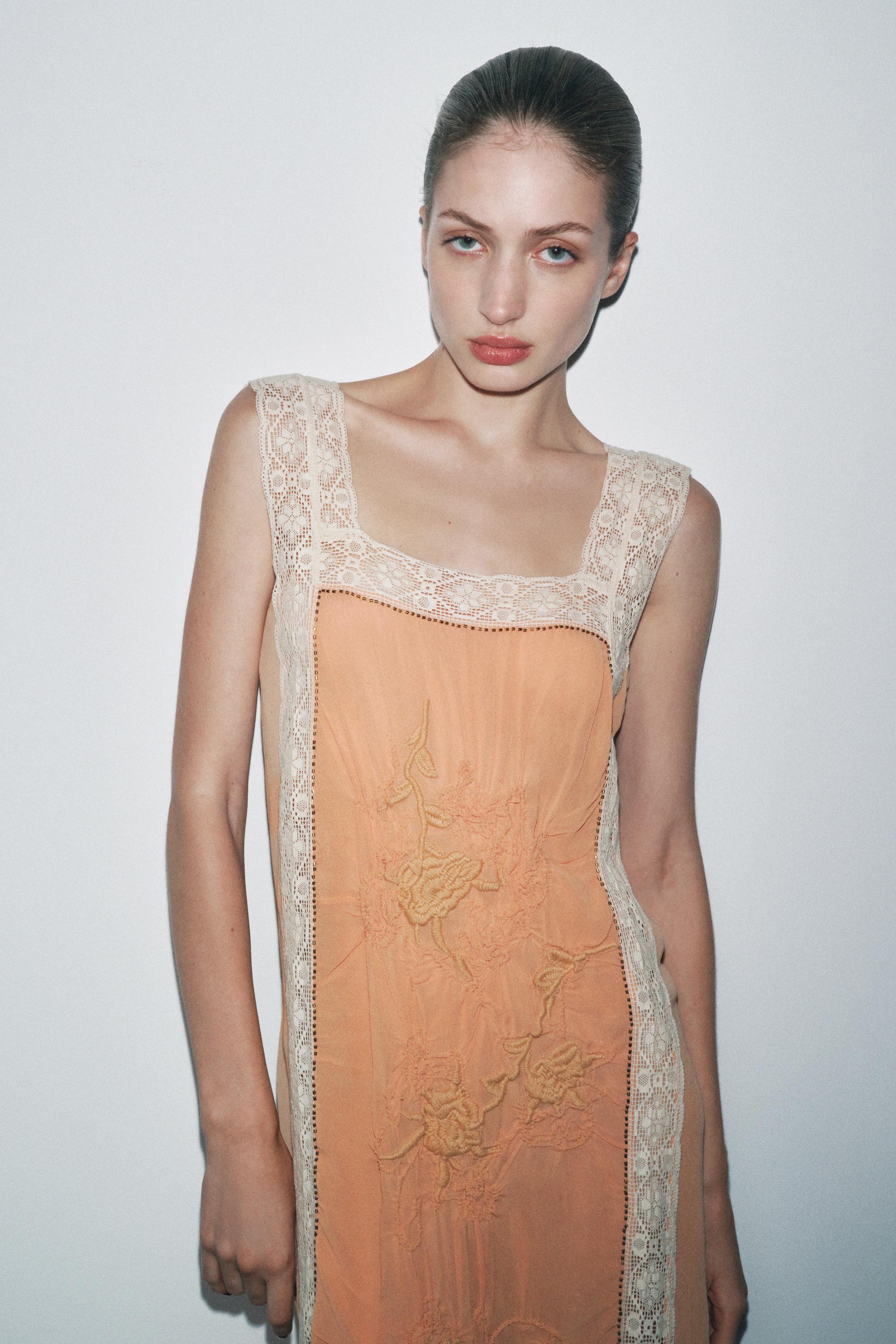 TEXTURED EMBROIDERED LACE DRESS
