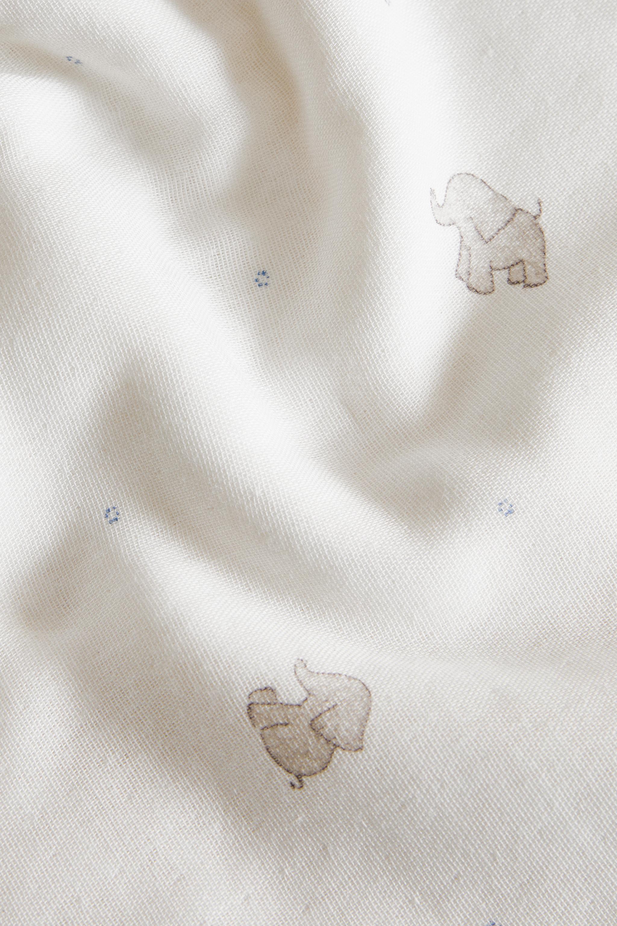 CHILDREN'S ELEPHANT BATH TOWEL