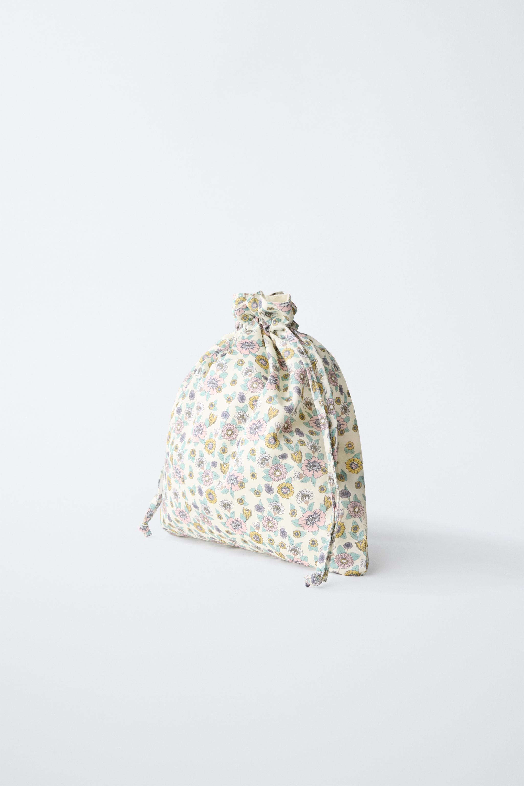 PACK OF FLORAL BAGS