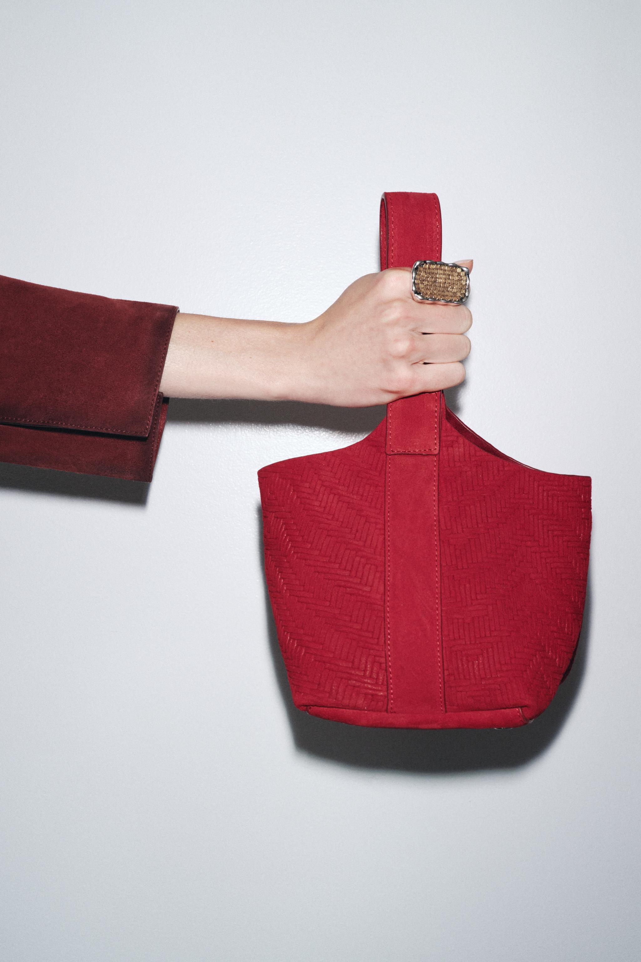 BRAIDED SPLIT LEATHER MINI BUCKET BAG