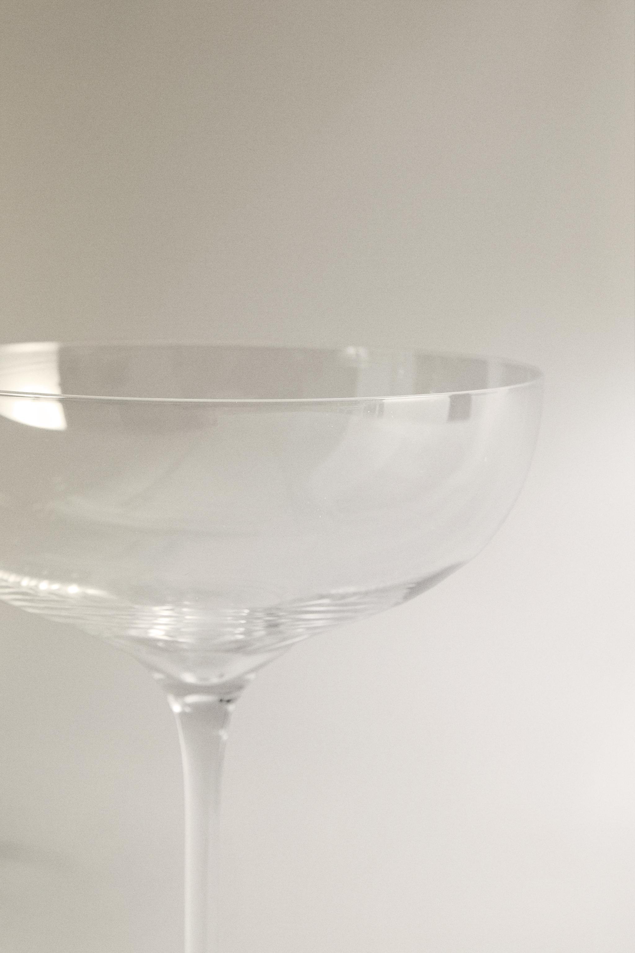 EXTRA LIGHTWEIGHT SPARKLING WINE FLUTE