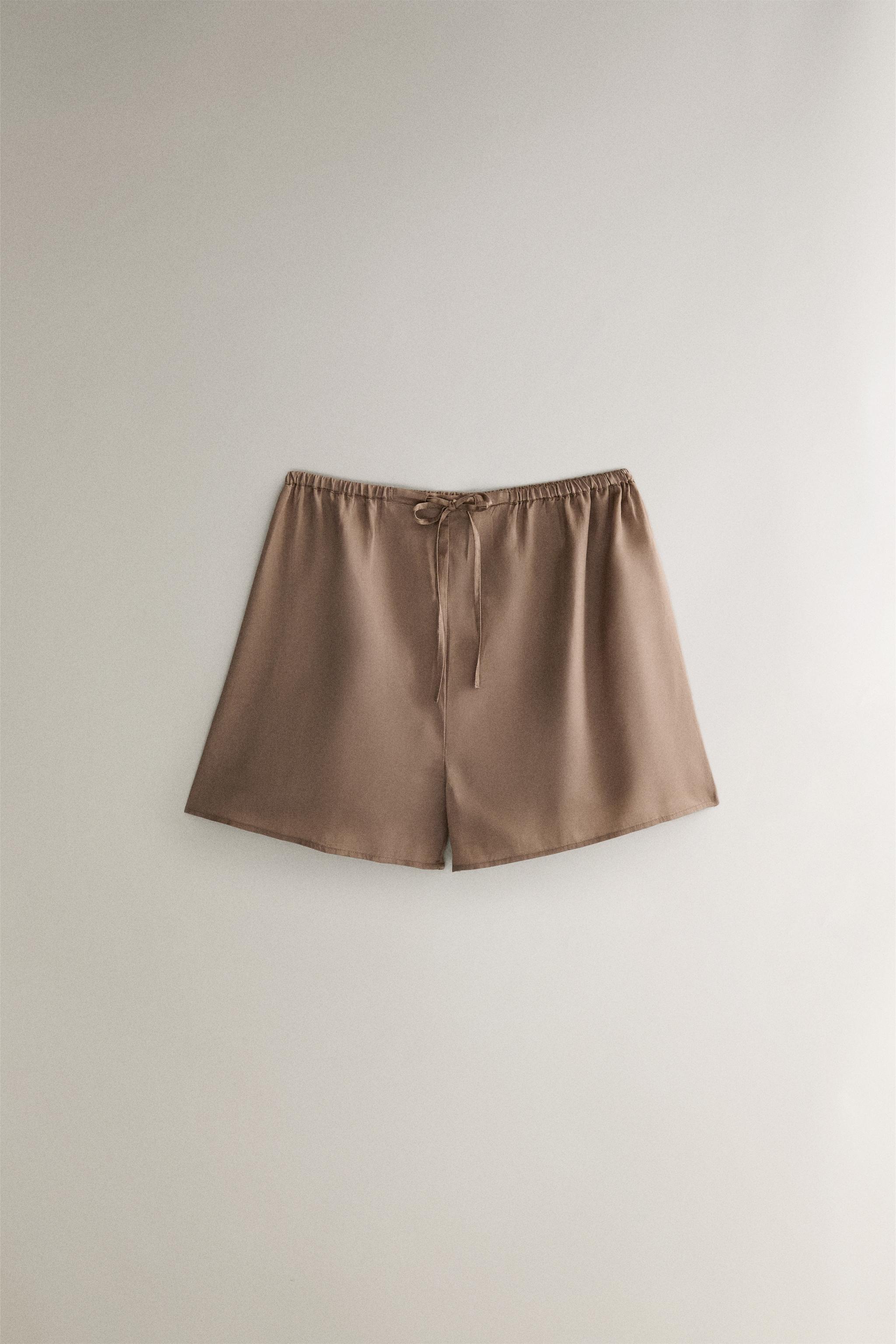 GATHERED SATEEN SHORTS