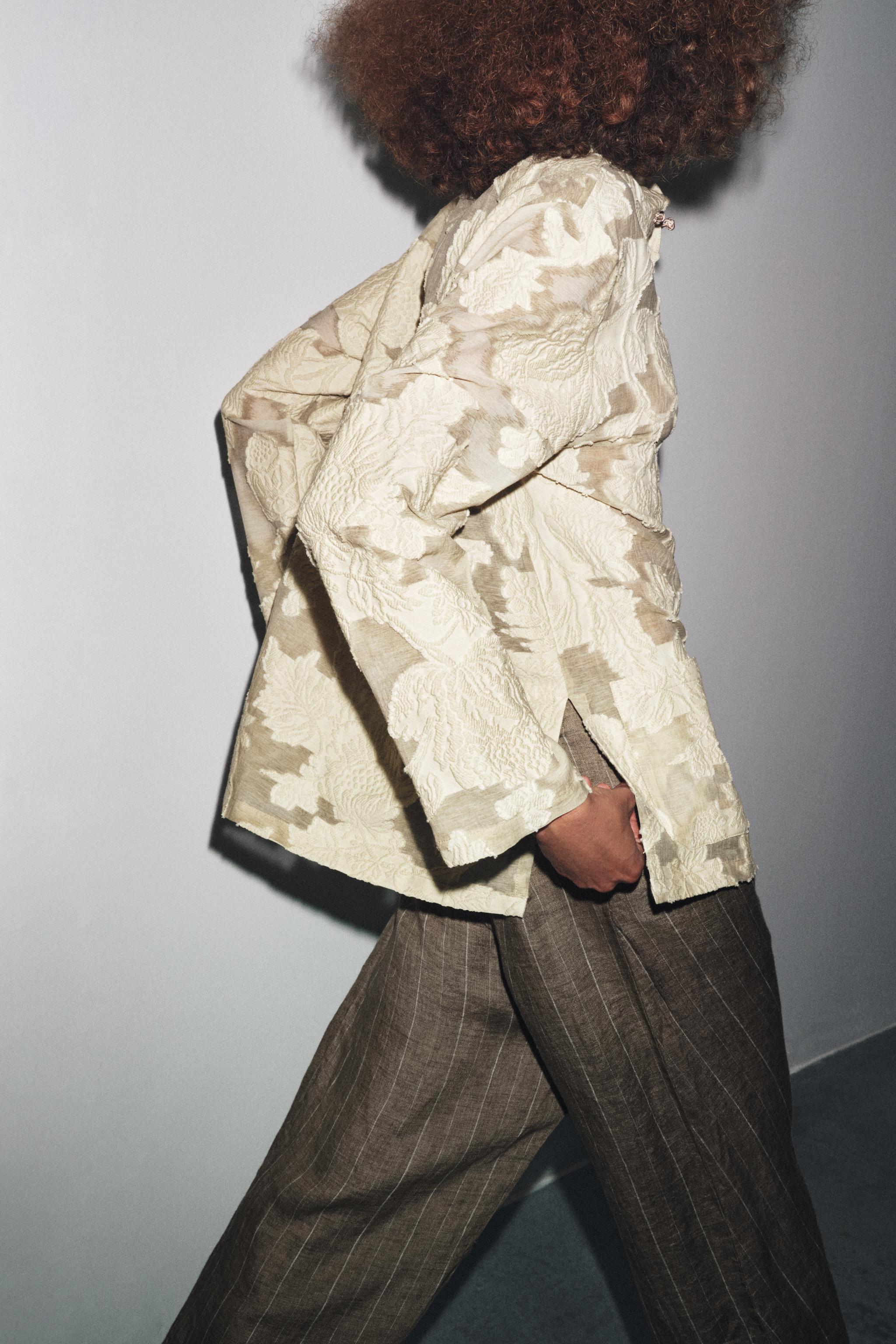 FLORAL JACQUARD KIMONO LIMITED EDITION