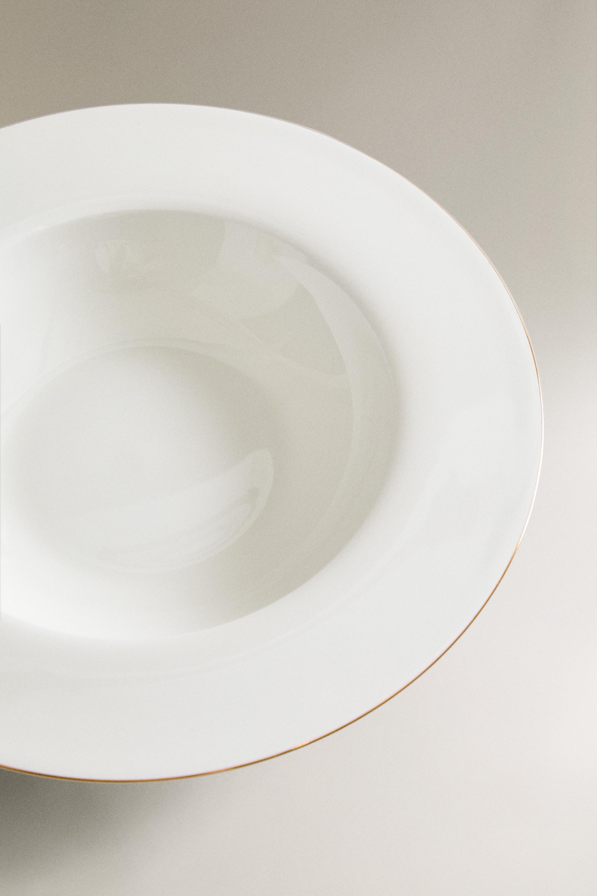 RIMMED BONE CHINA SOUP PLATE