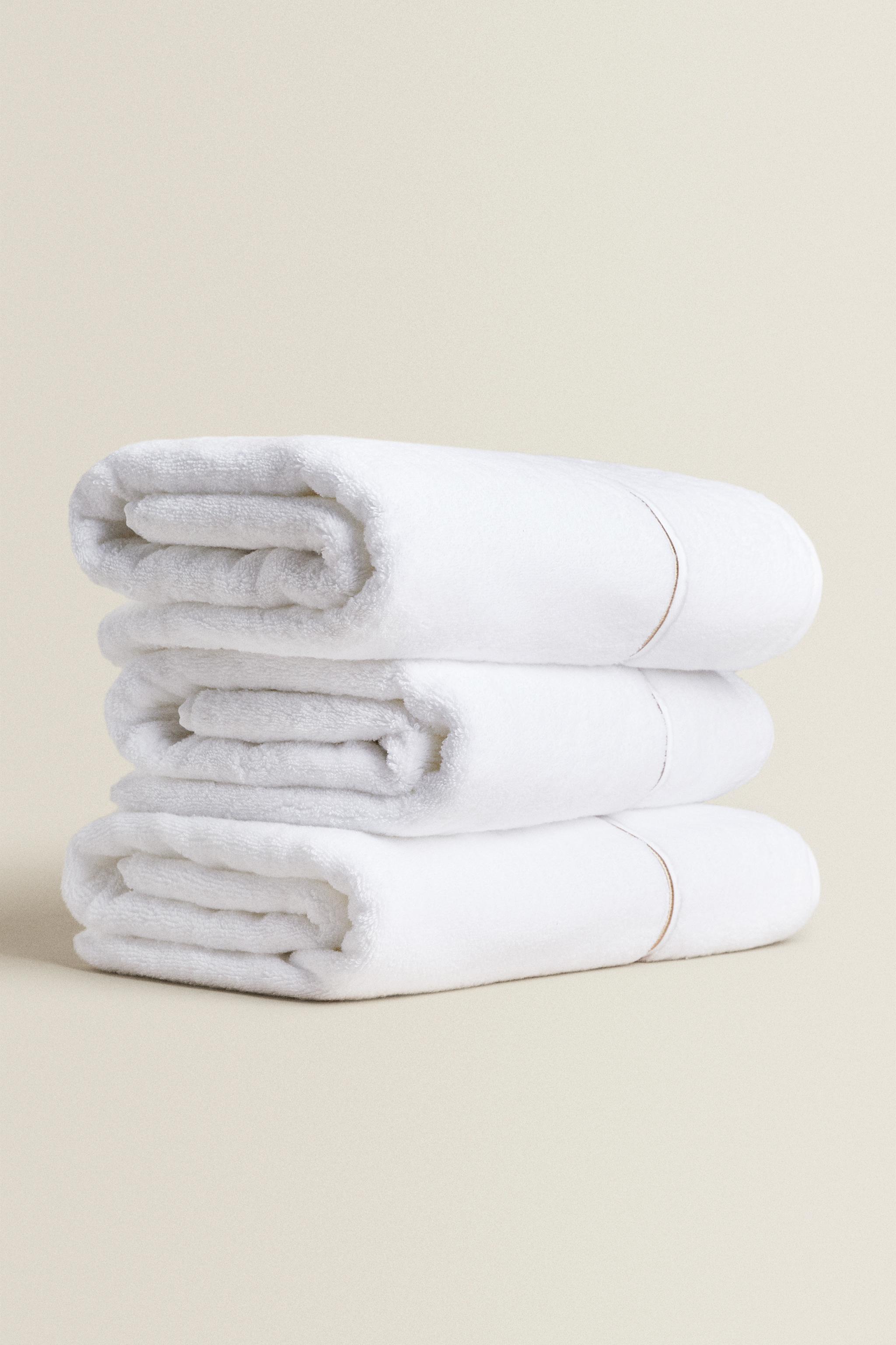 EMBROIDERED TRIM BATH TOWEL