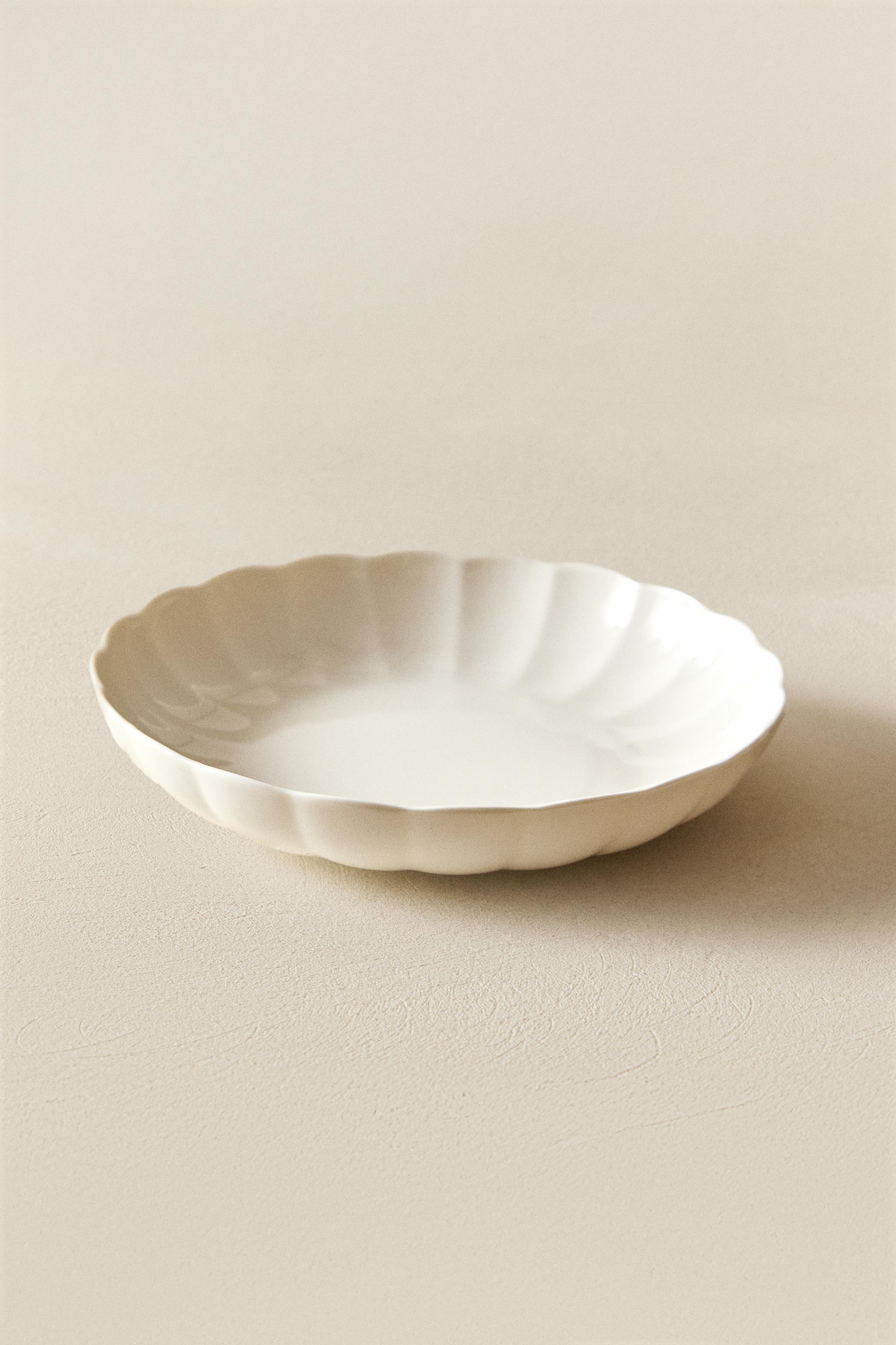 SCALLOPED PORCELAIN SOUP PLATE