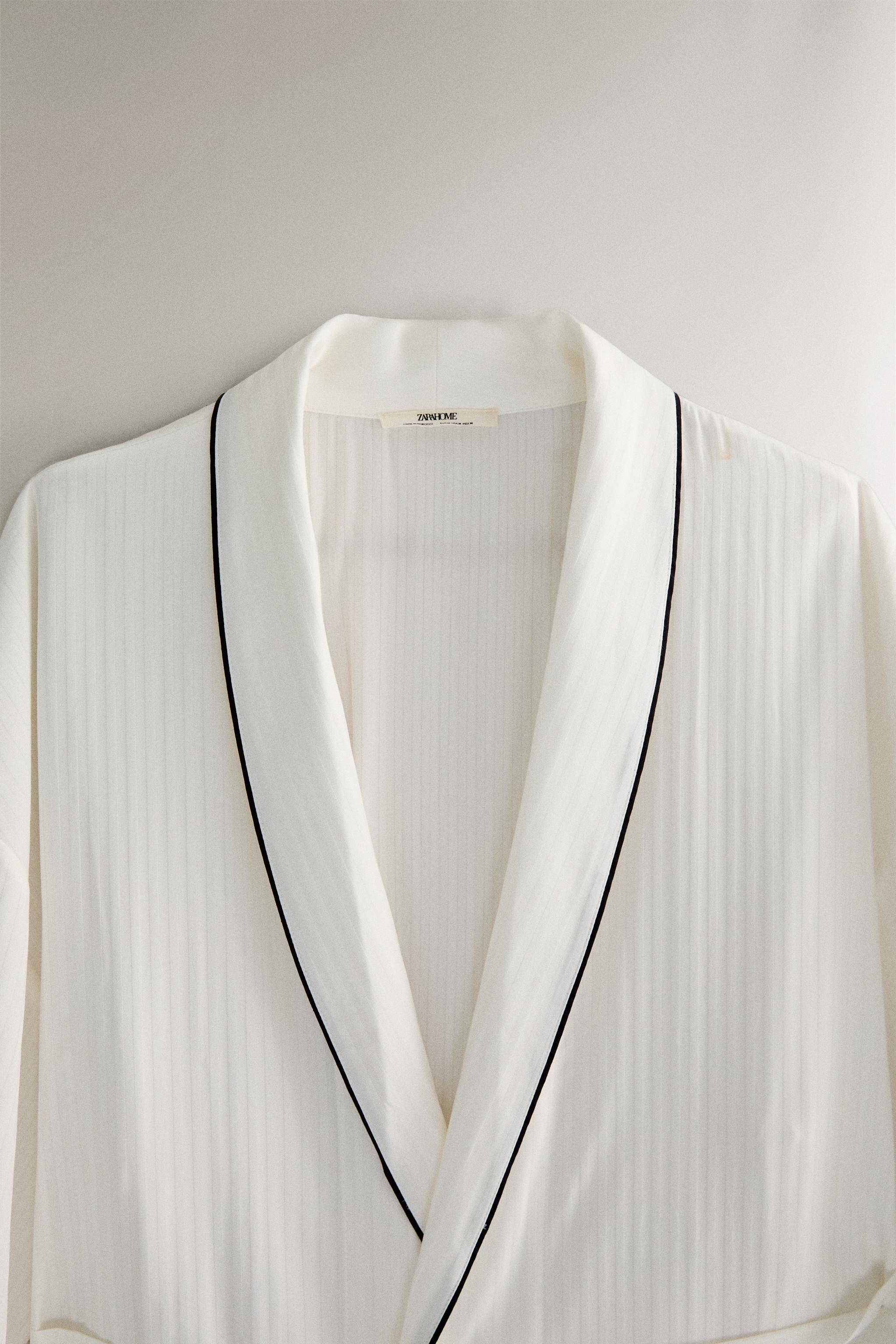 STRIPED JACQUARD ROBE