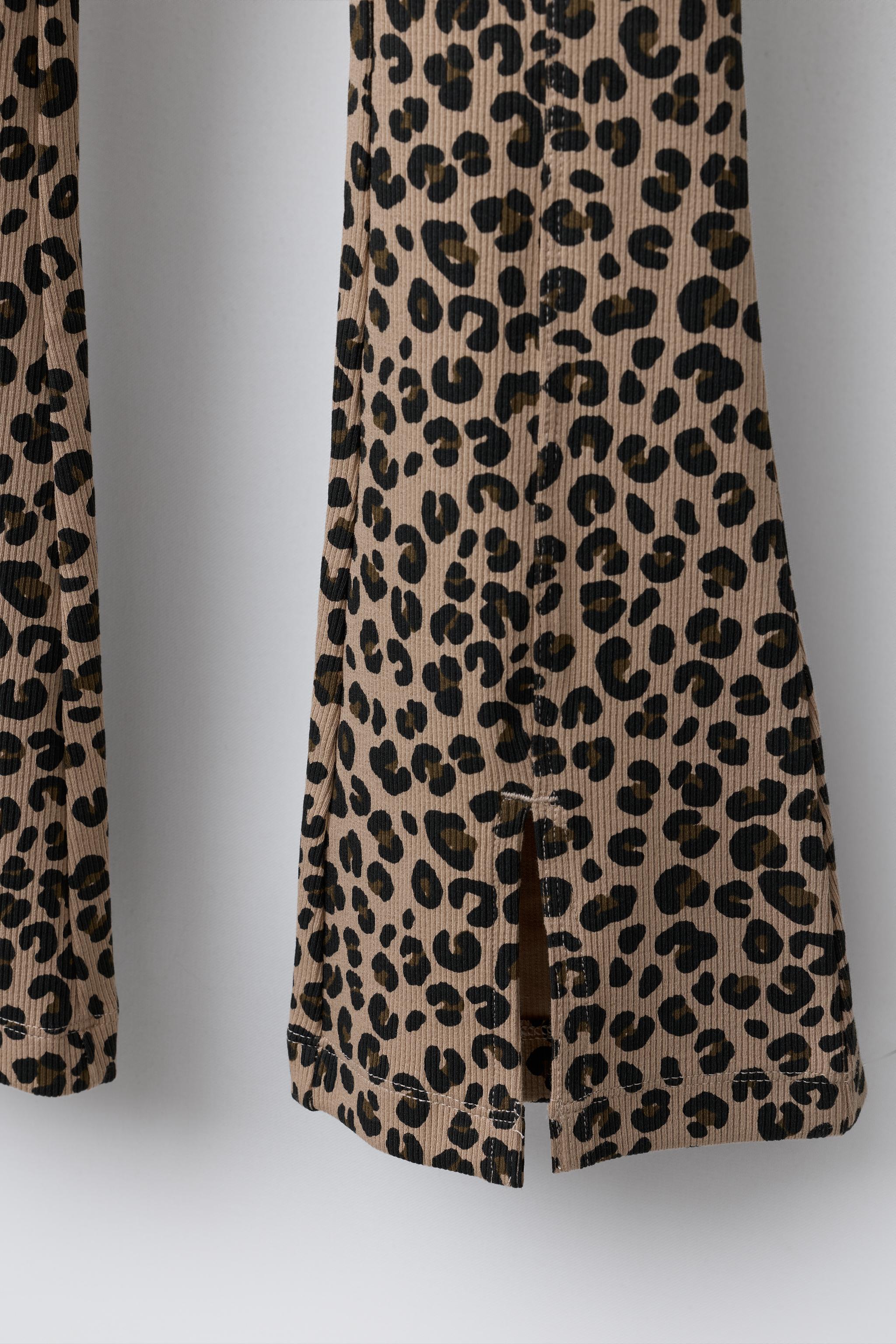 RIBBED FLARE ANIMAL PRINT LEGGINGS