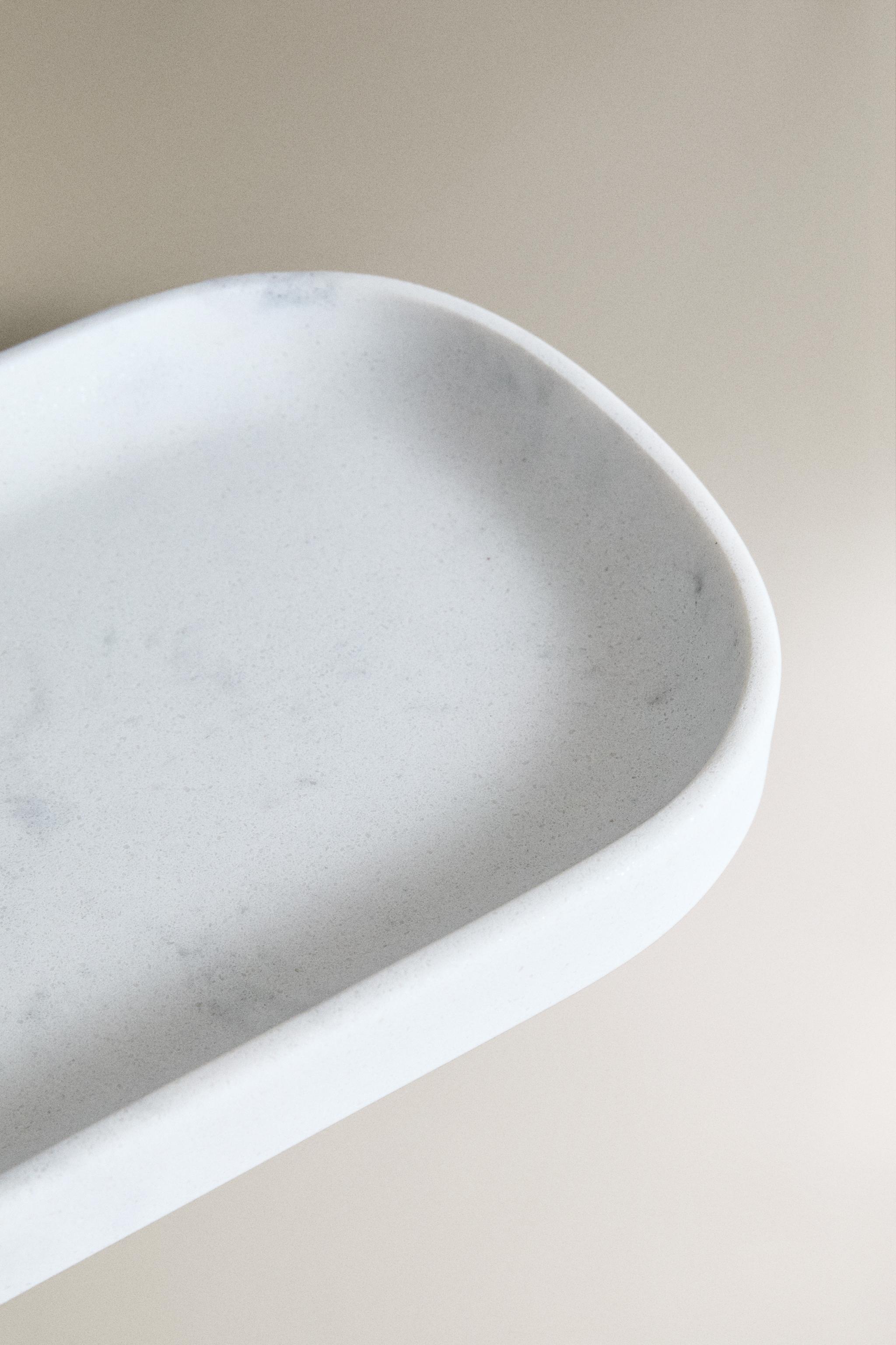 MARBLE-EFFECT BATHROOM TRAY