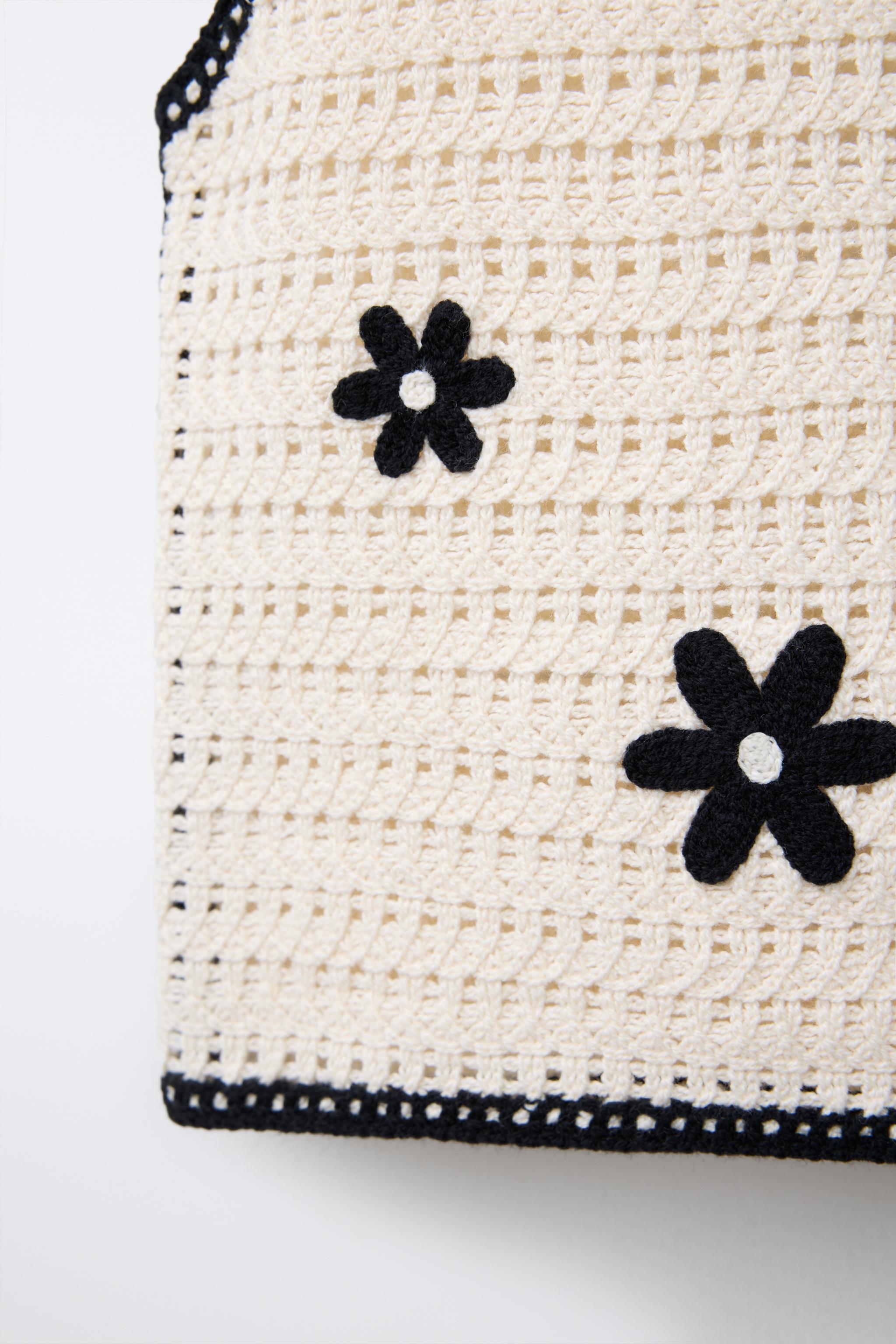 FLORAL CROCHET KNIT TOP