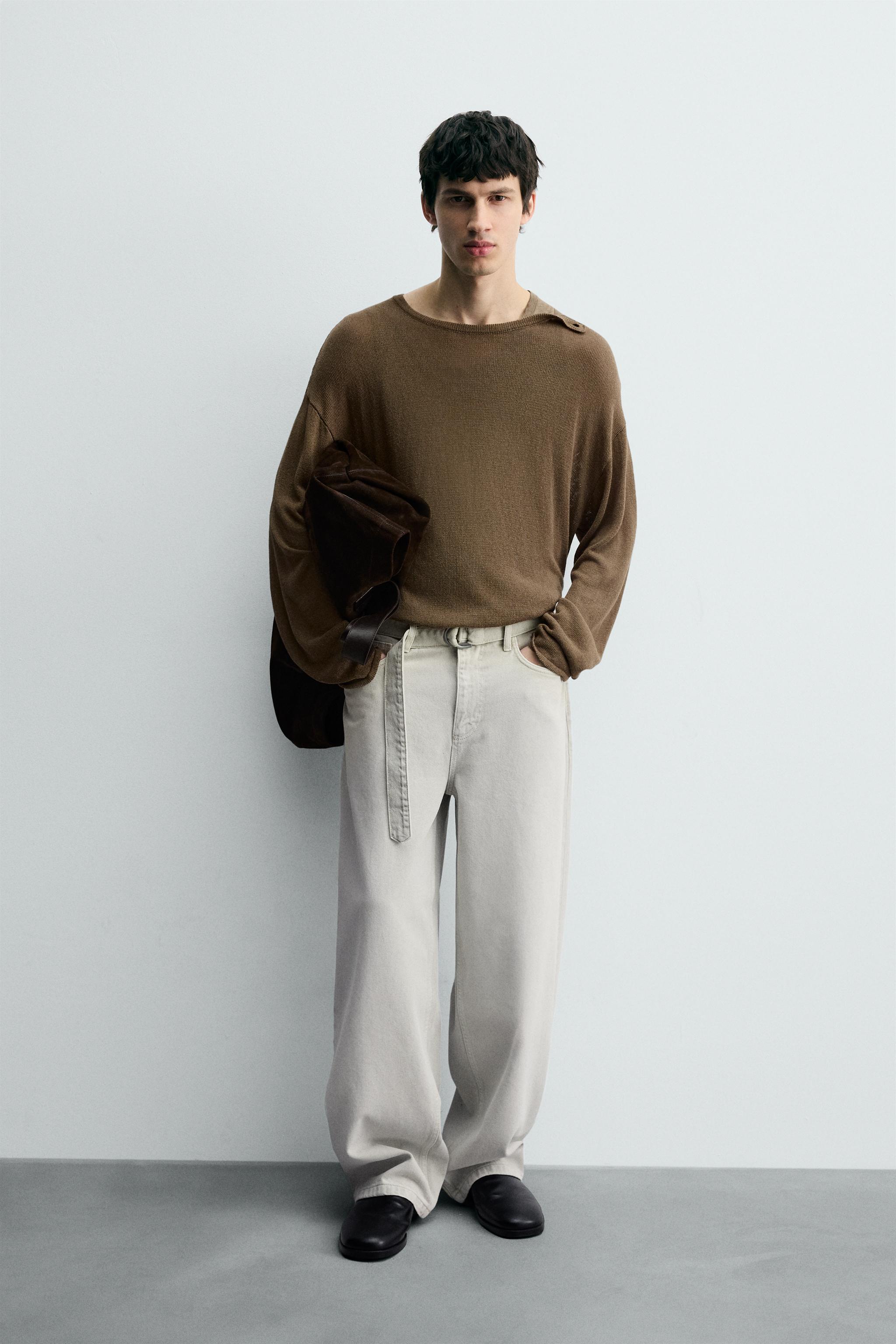 RELAXED FIT BELTED JEANS