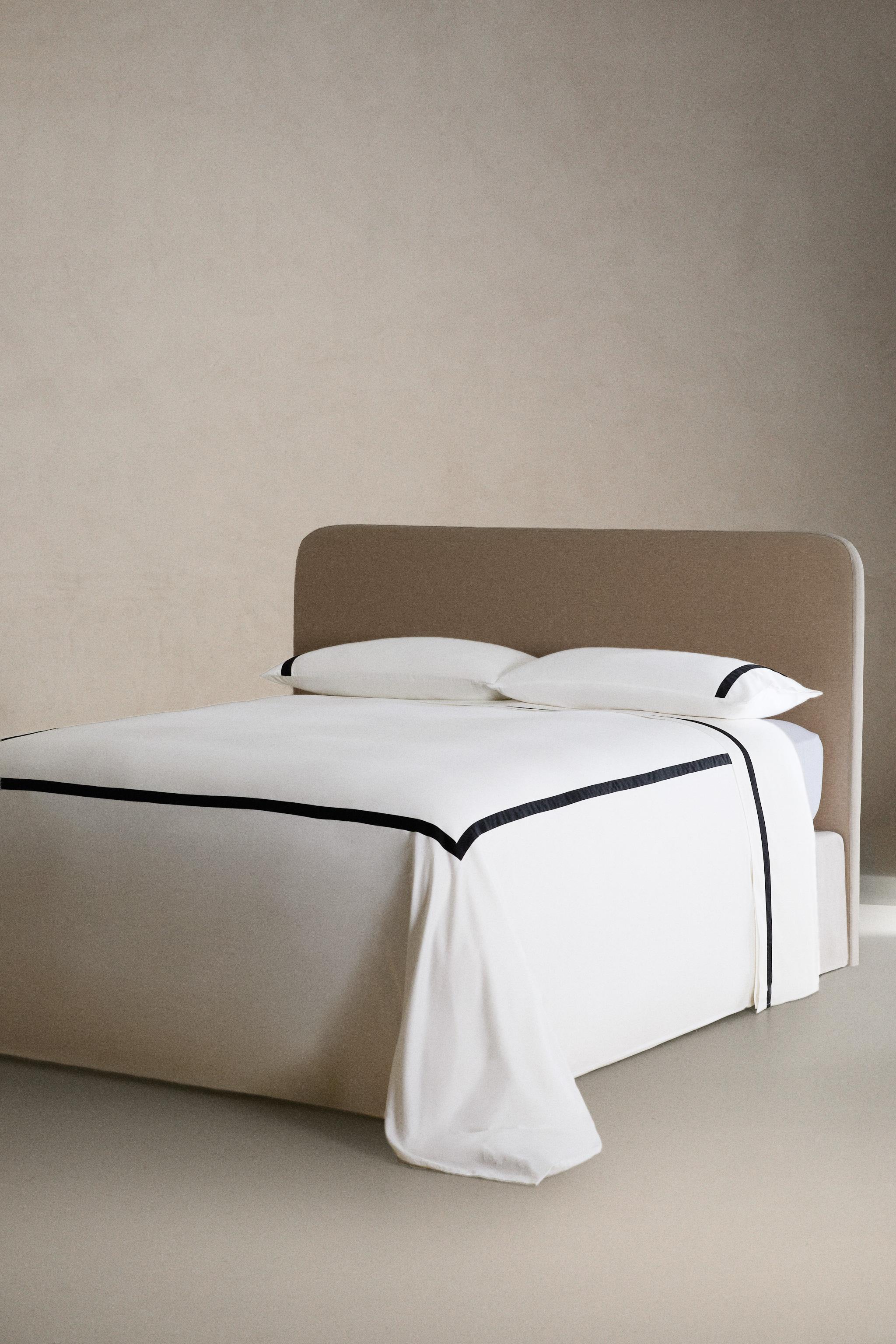 BORDERED SATEEN DUVET COVER