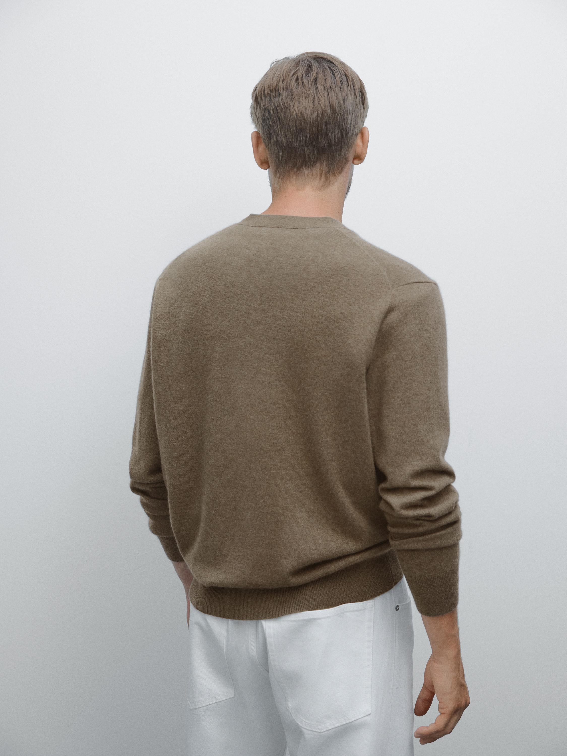 100% cashmere V-neck cardigan