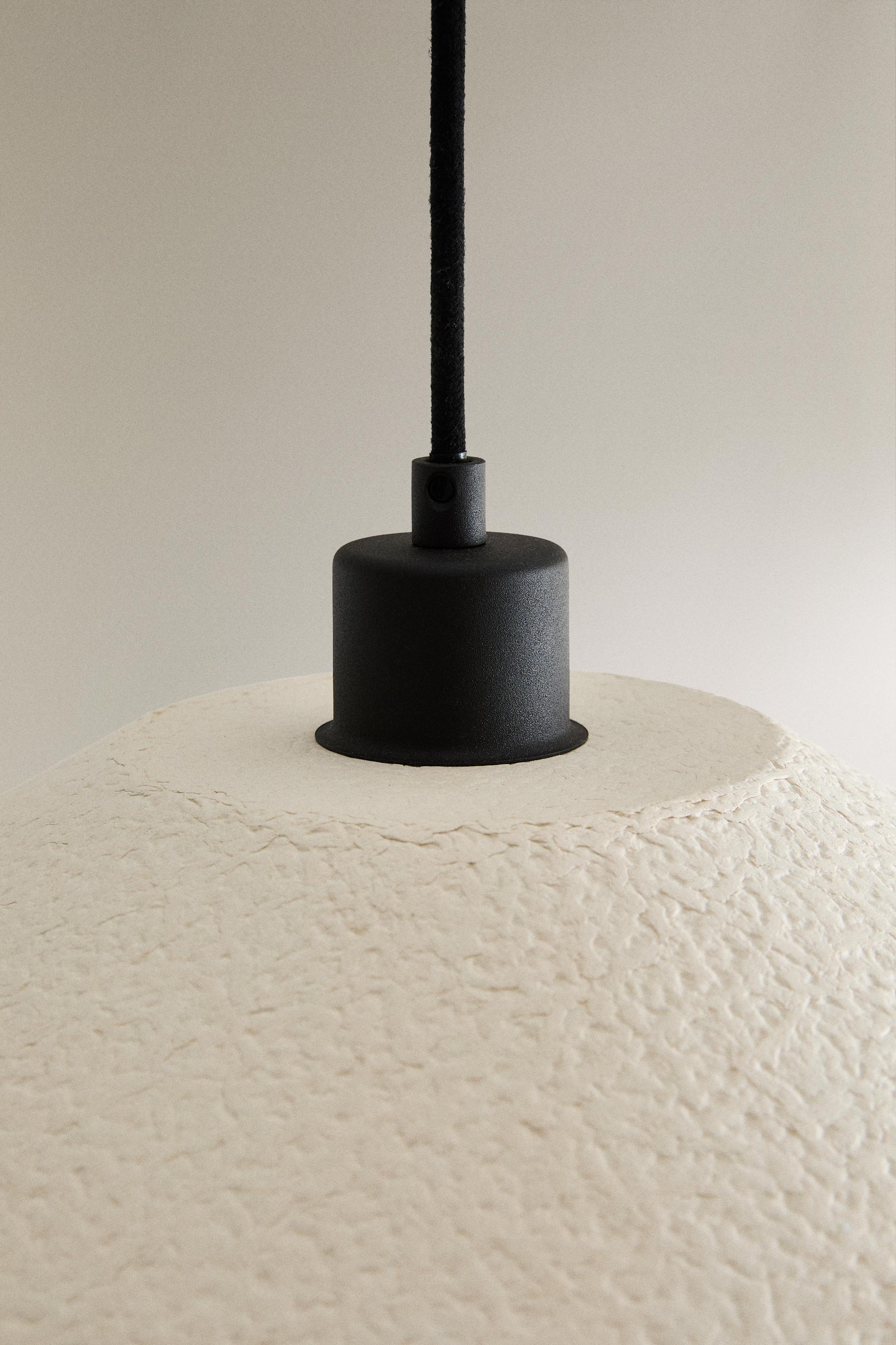 LARGE PAPER PENDANT LAMP