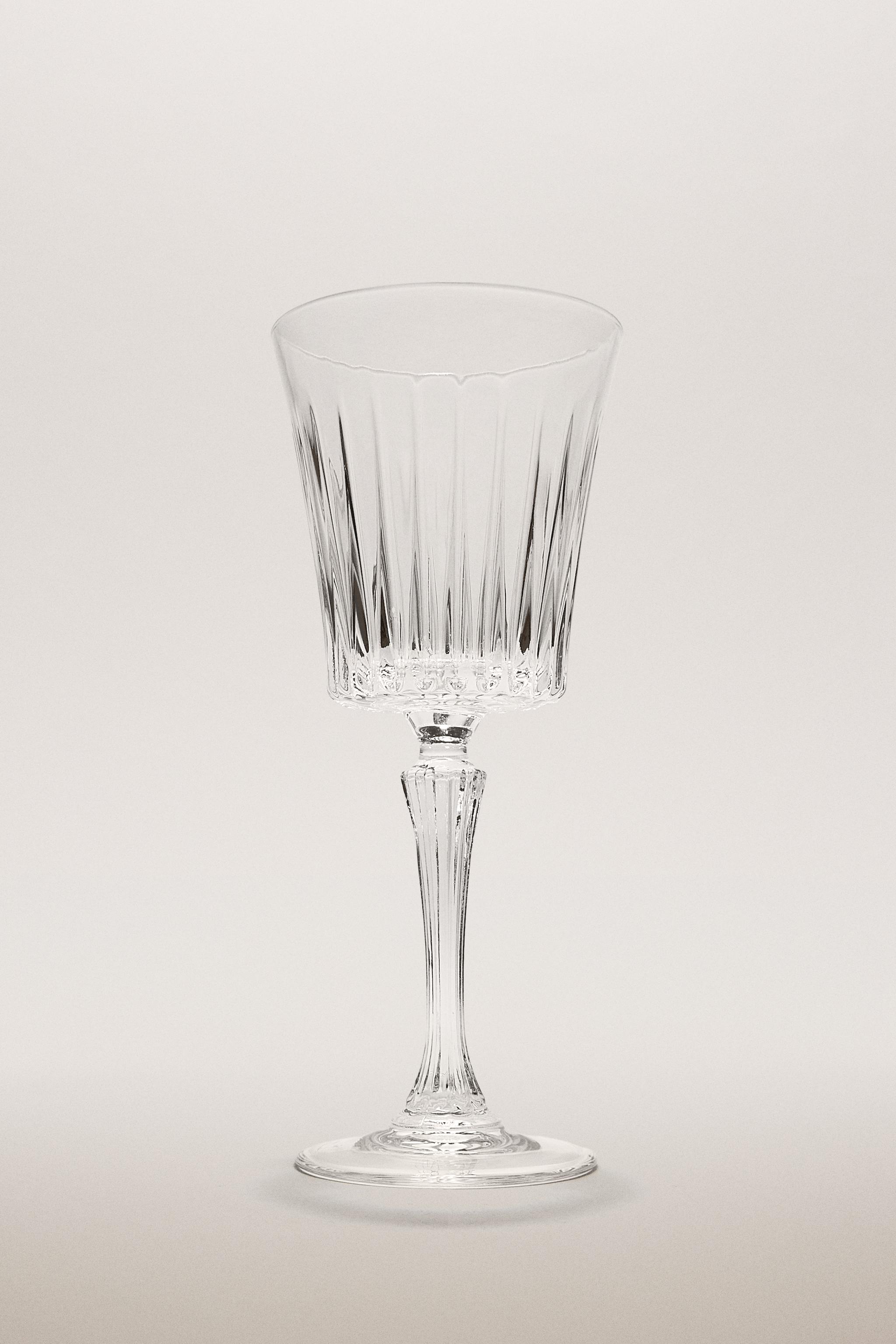 ENGRAVED-EFFECT CRYSTALLINE WINE GLASS