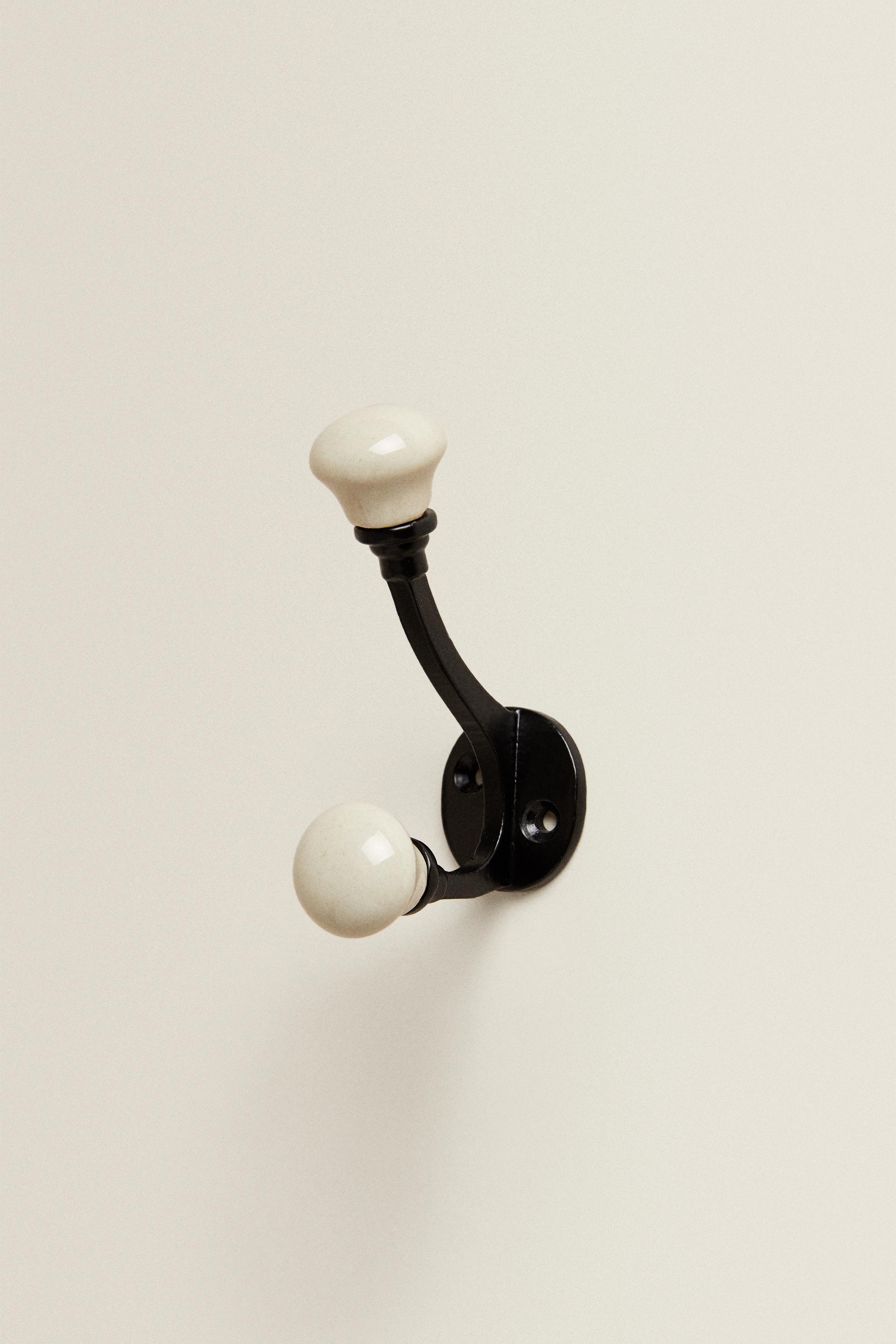CERAMIC HOOK