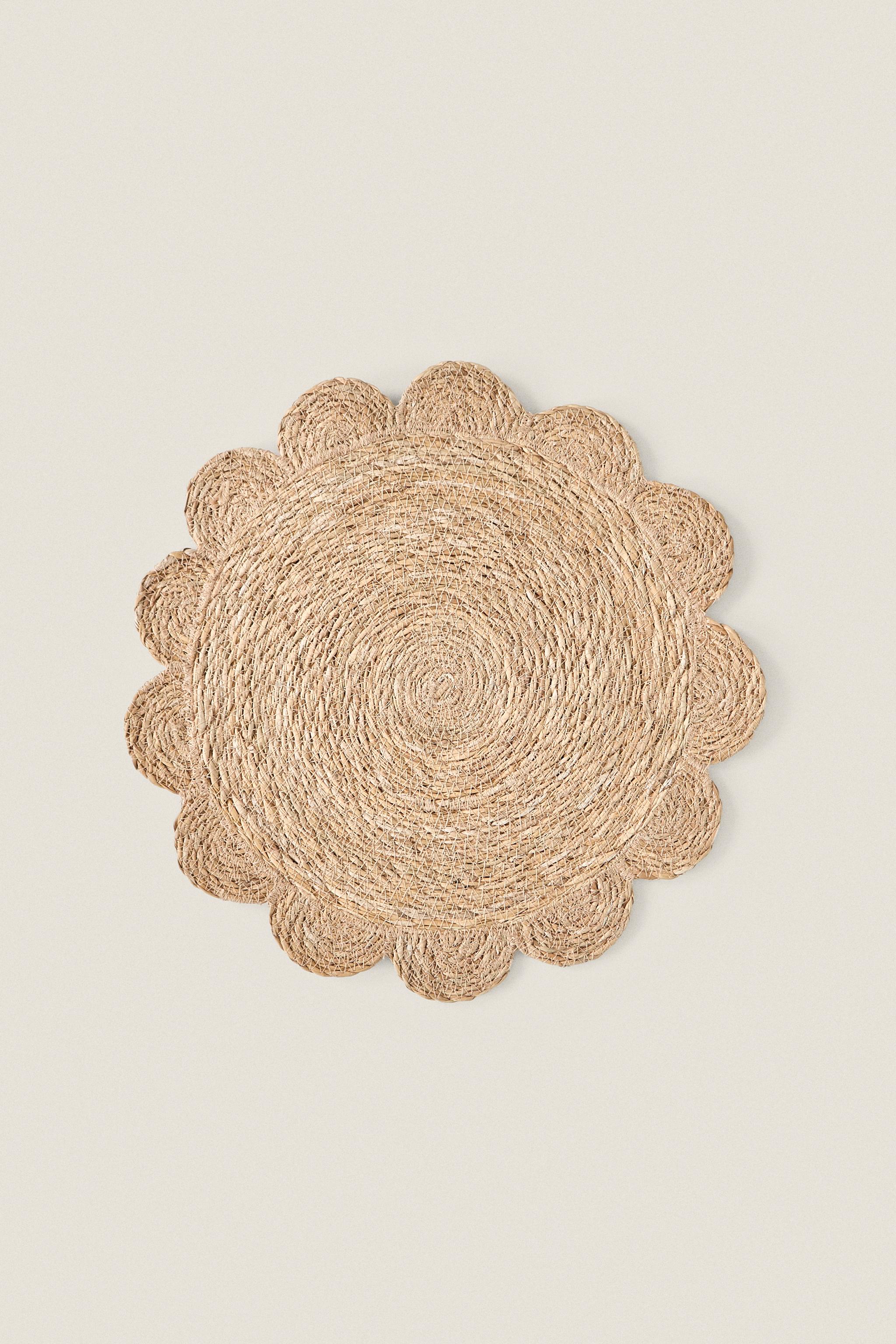 FLORAL RATTAN PLACEMAT