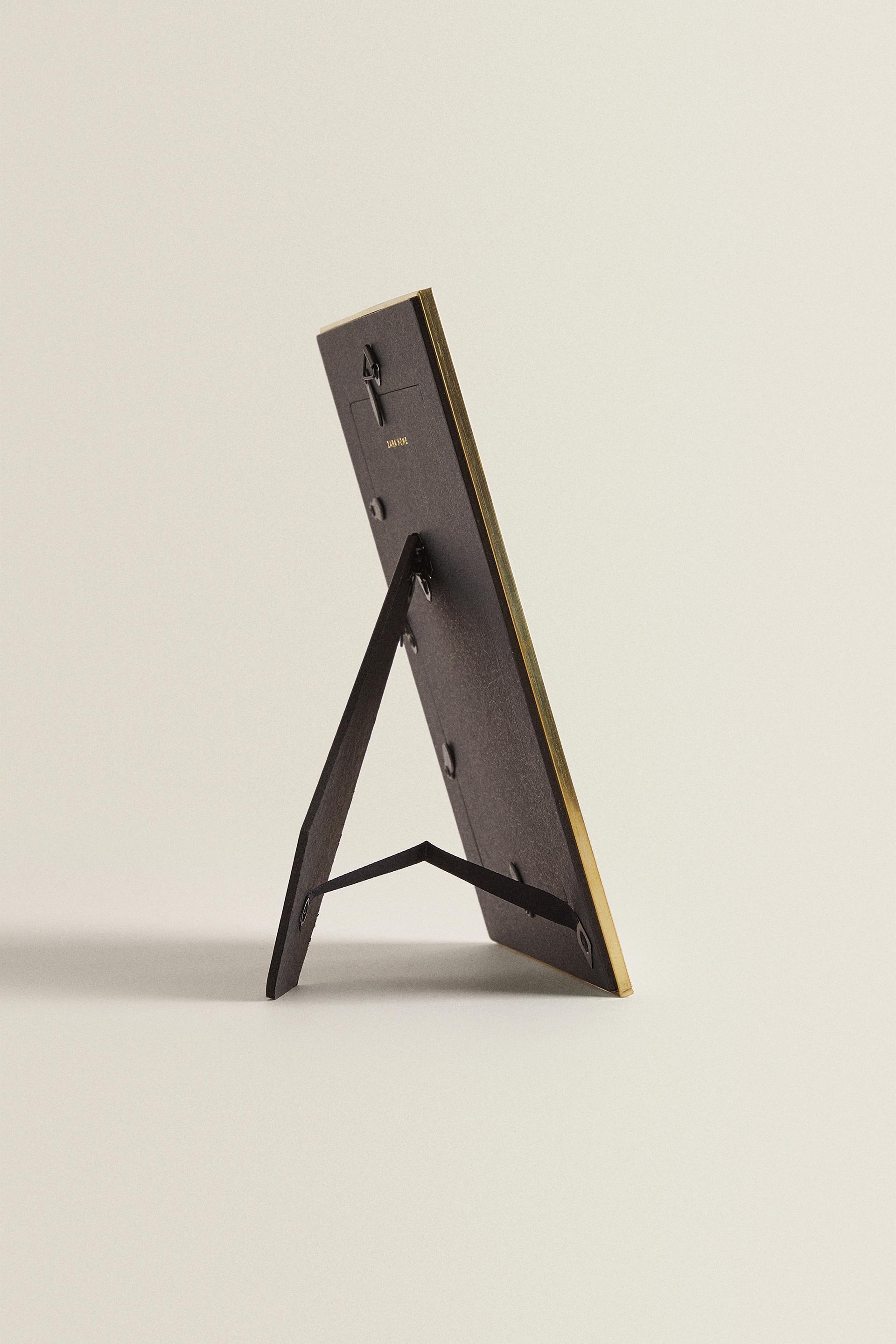 THIN METAL PICTURE FRAME