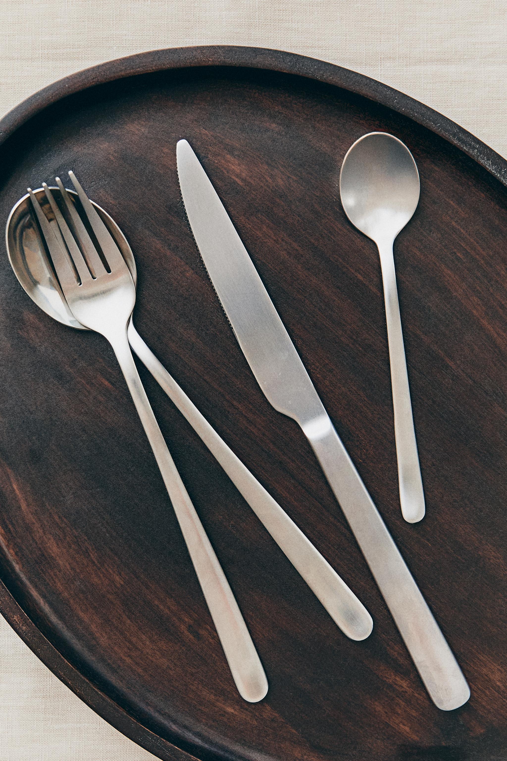4-PIECE MATTE STEEL FLATWARE SET