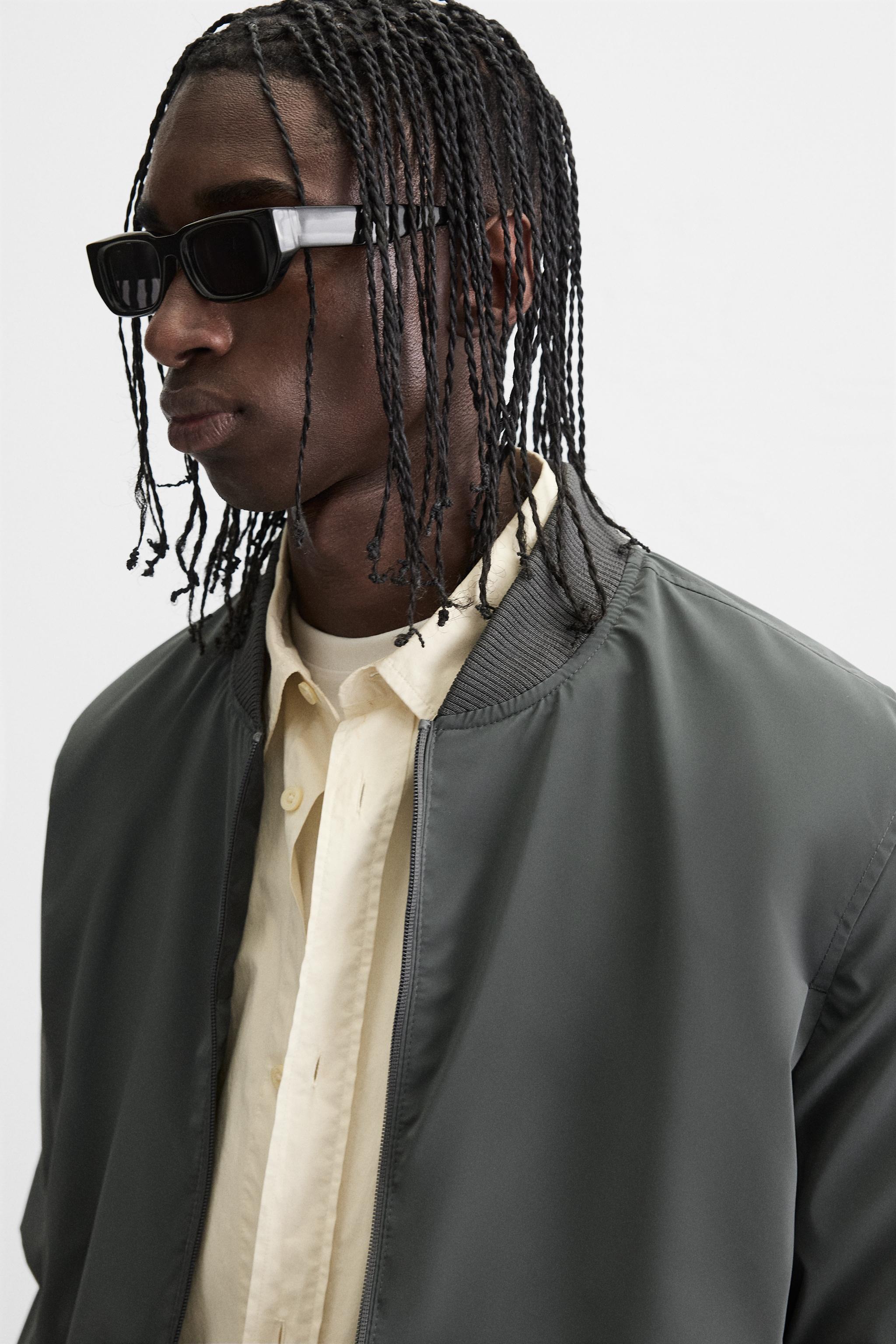 LIGHTWEIGHT BOMBER JACKET