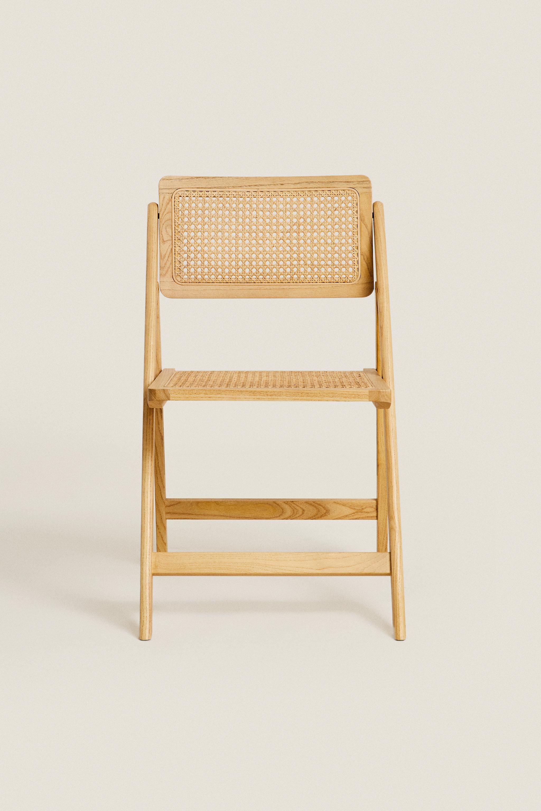 RATTAN AND WOOD FOLDING CHAIR