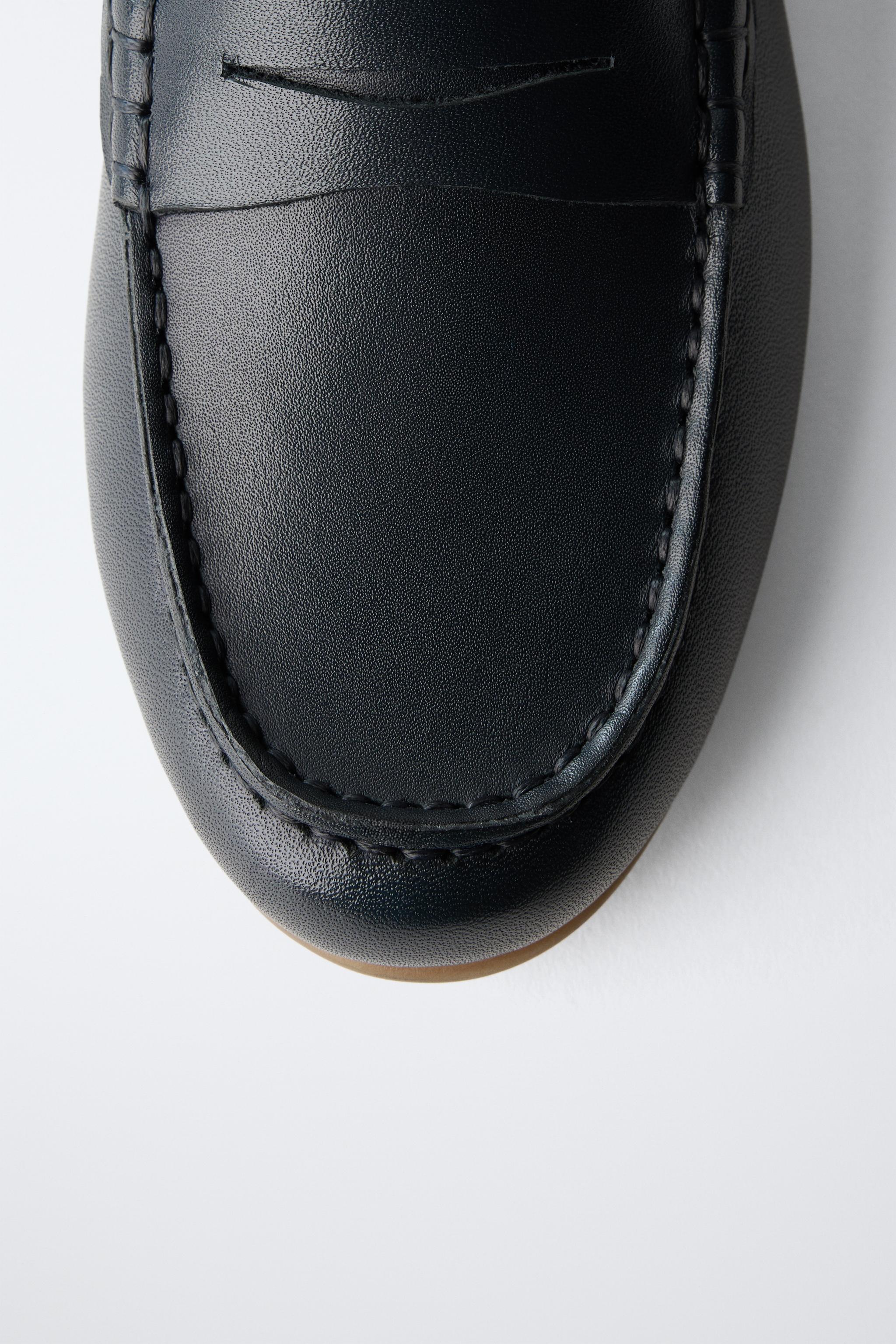 LEATHER LOAFERS