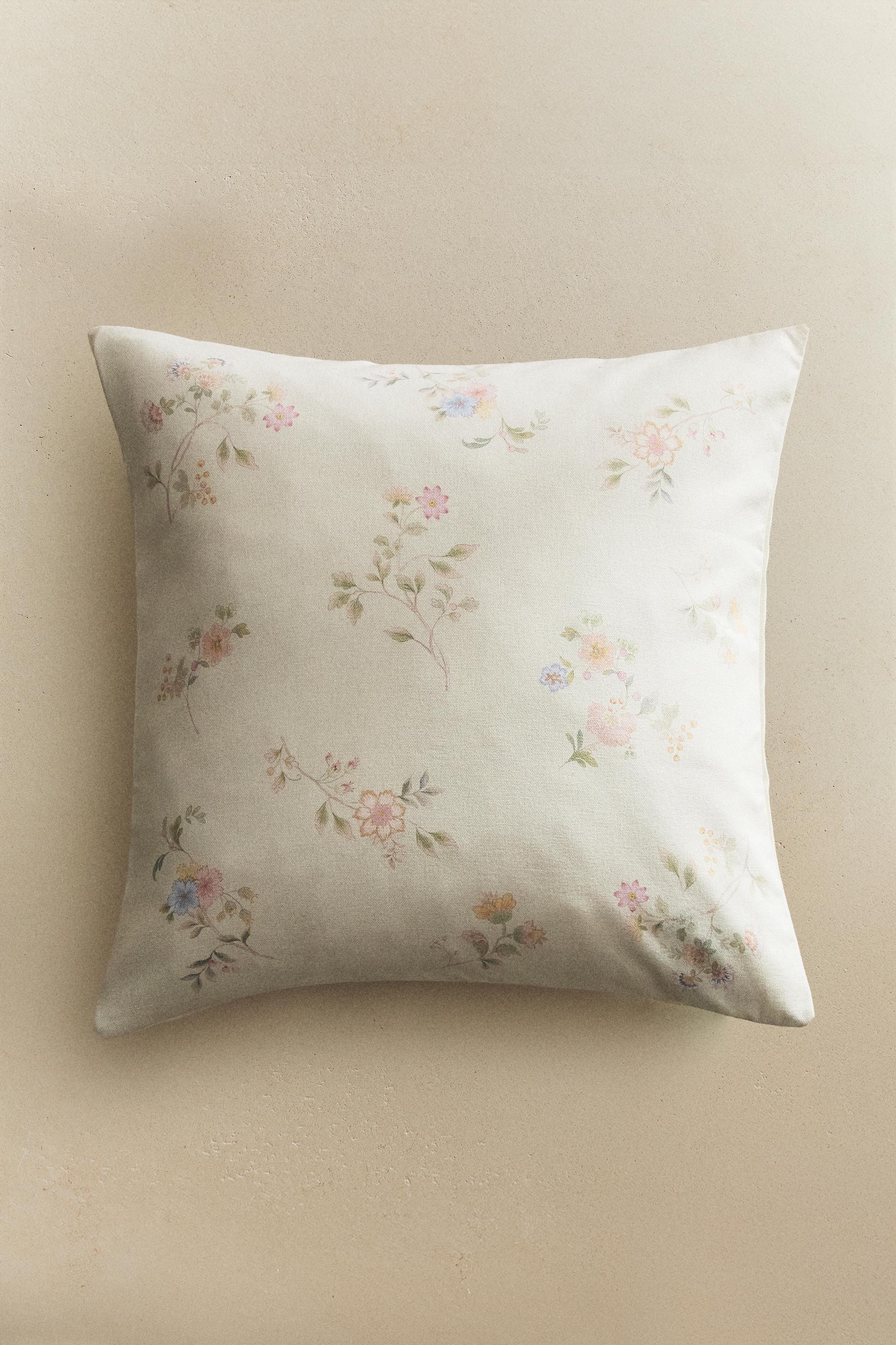 FLORAL PRINT THROW PILLOW COVER