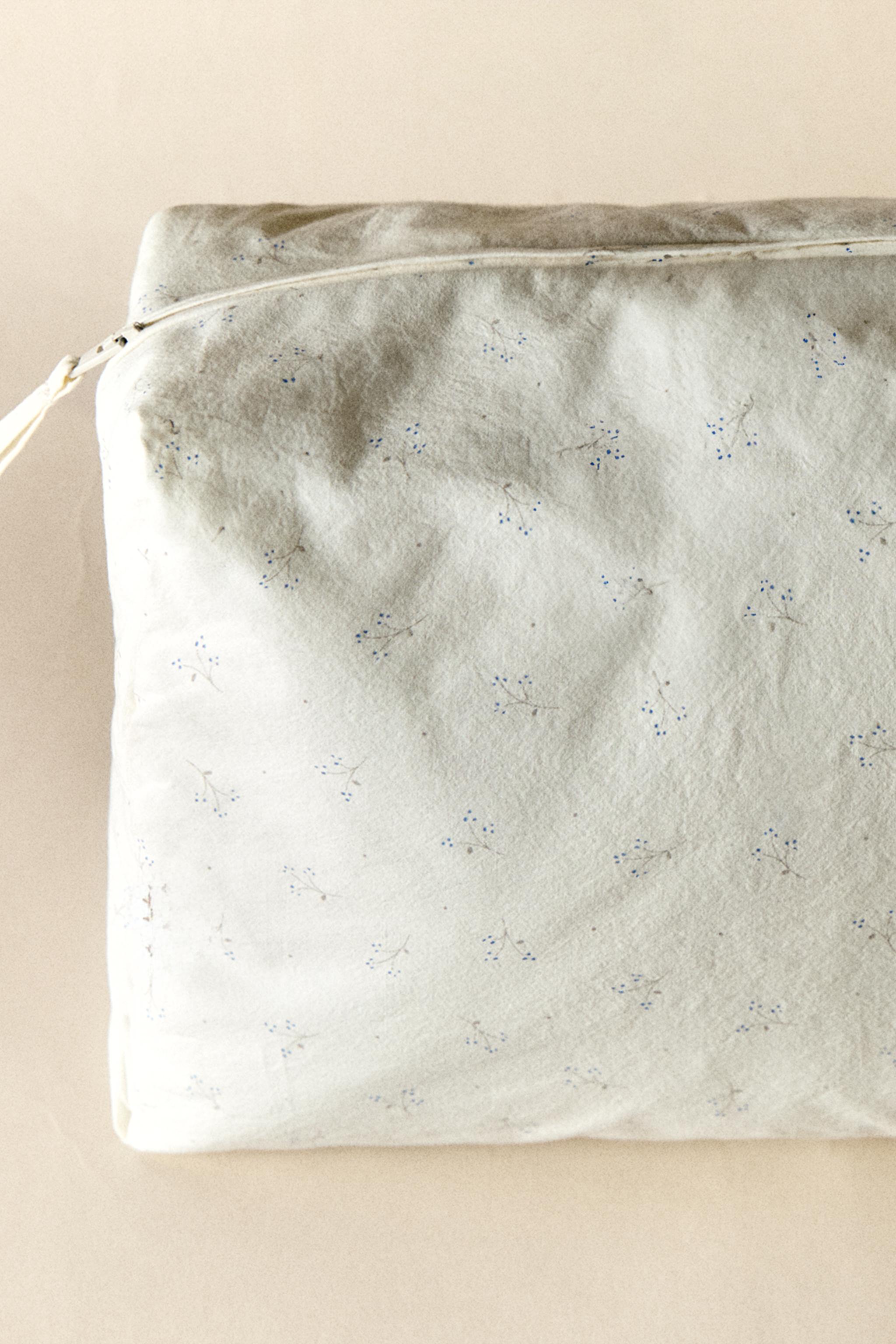 CHILDREN'S LARGE FLORAL COSMETIC BAG