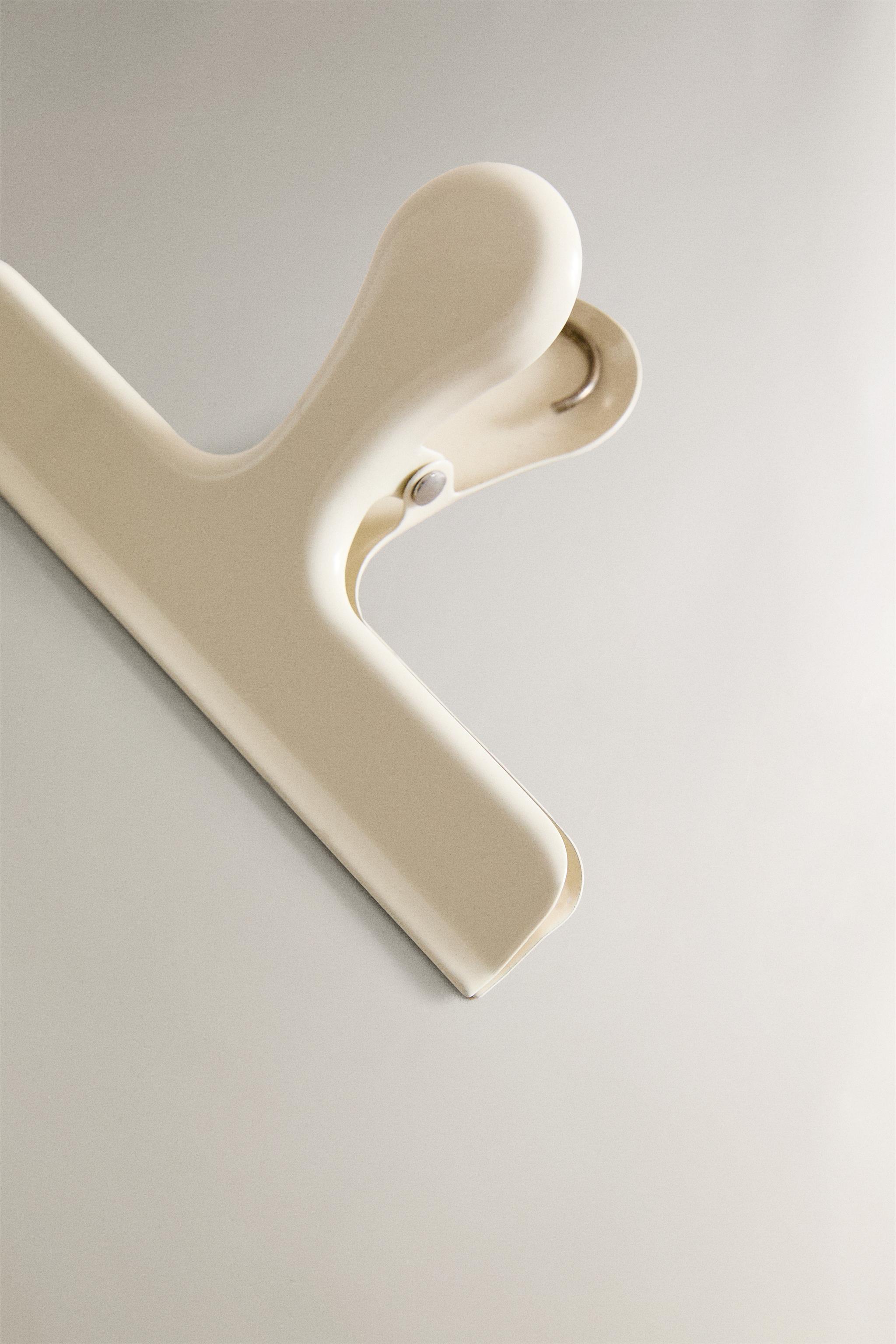 SET OF METAL CLIPS (SET OF 3)