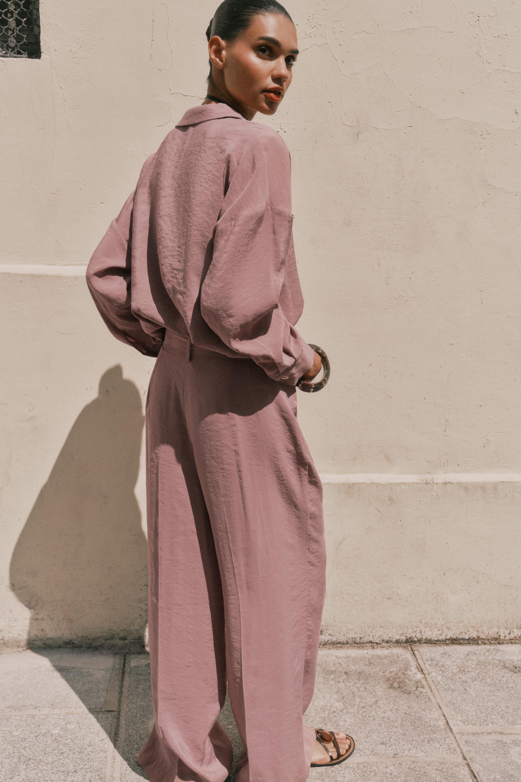 FLOWY WIDE LEG BELTED PANTS