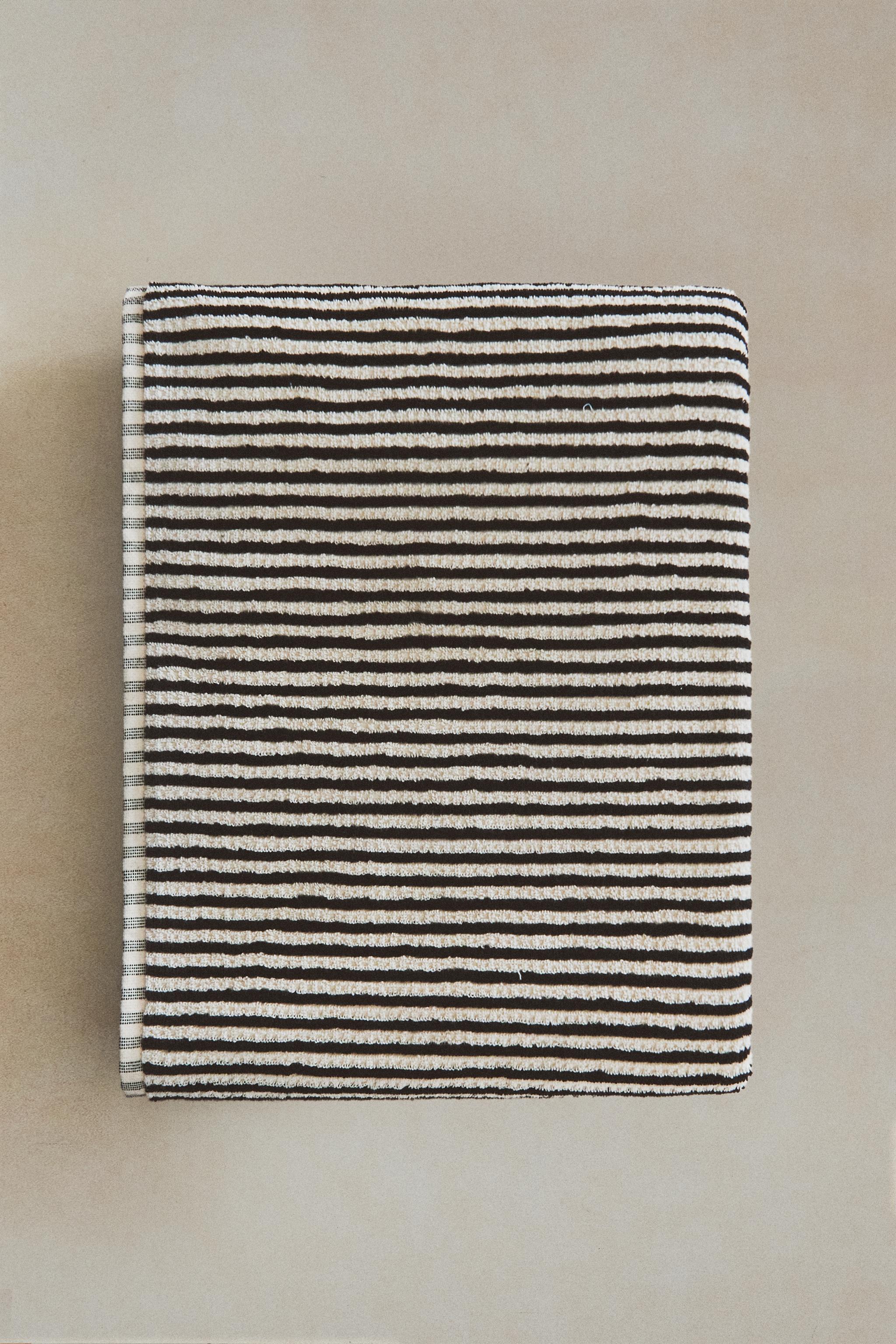 DYED THREAD COTTON BATH TOWEL