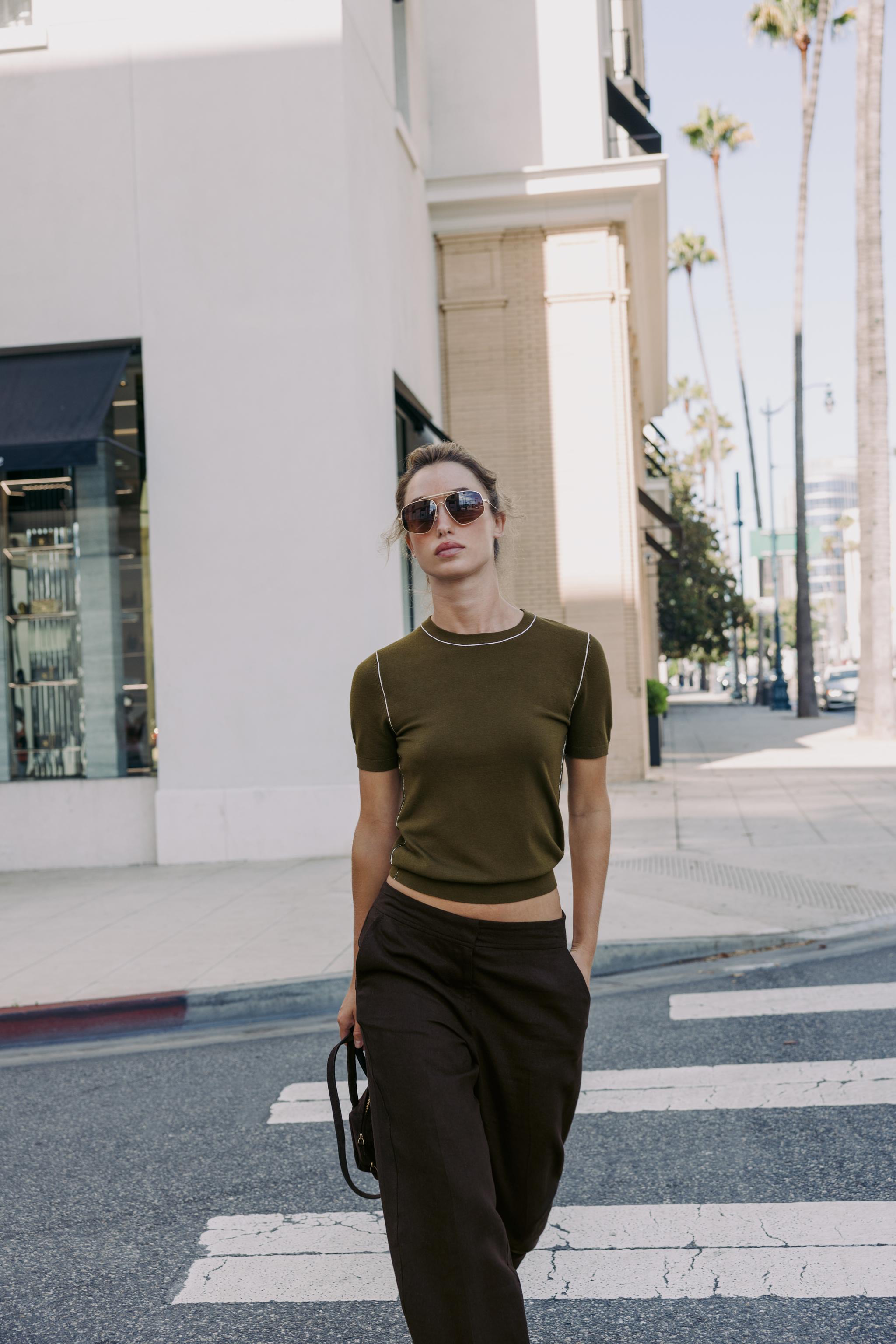 CONTRAST TRIM KNIT SHORT SLEEVE TOP