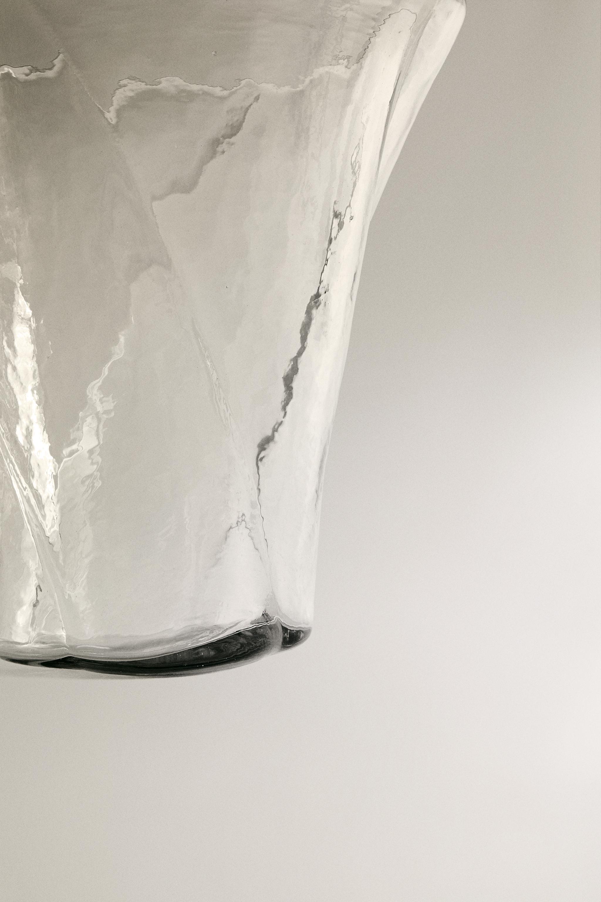 LARGE WAVY GLASS VASE