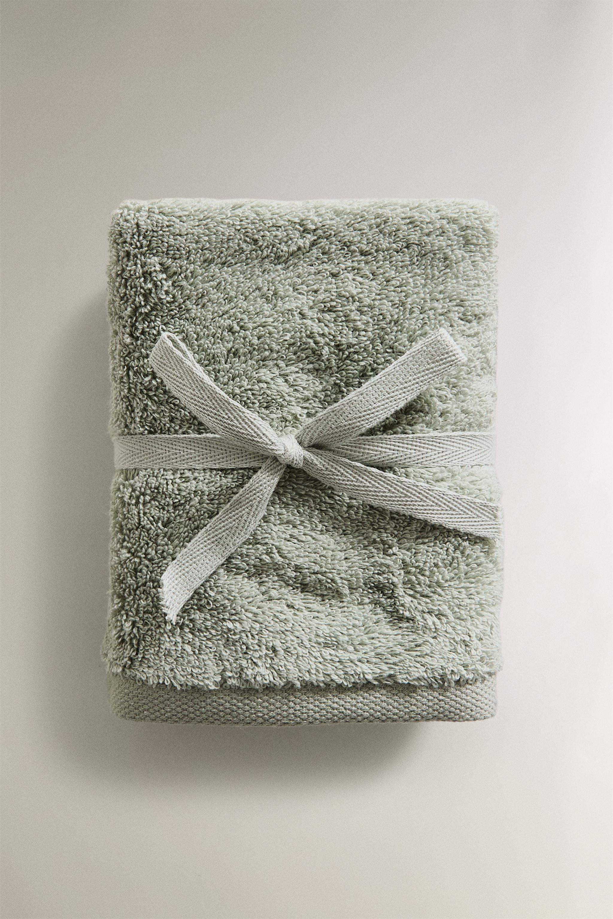 PACK OF COTTON HAND TOWELS (PACK OF 3)