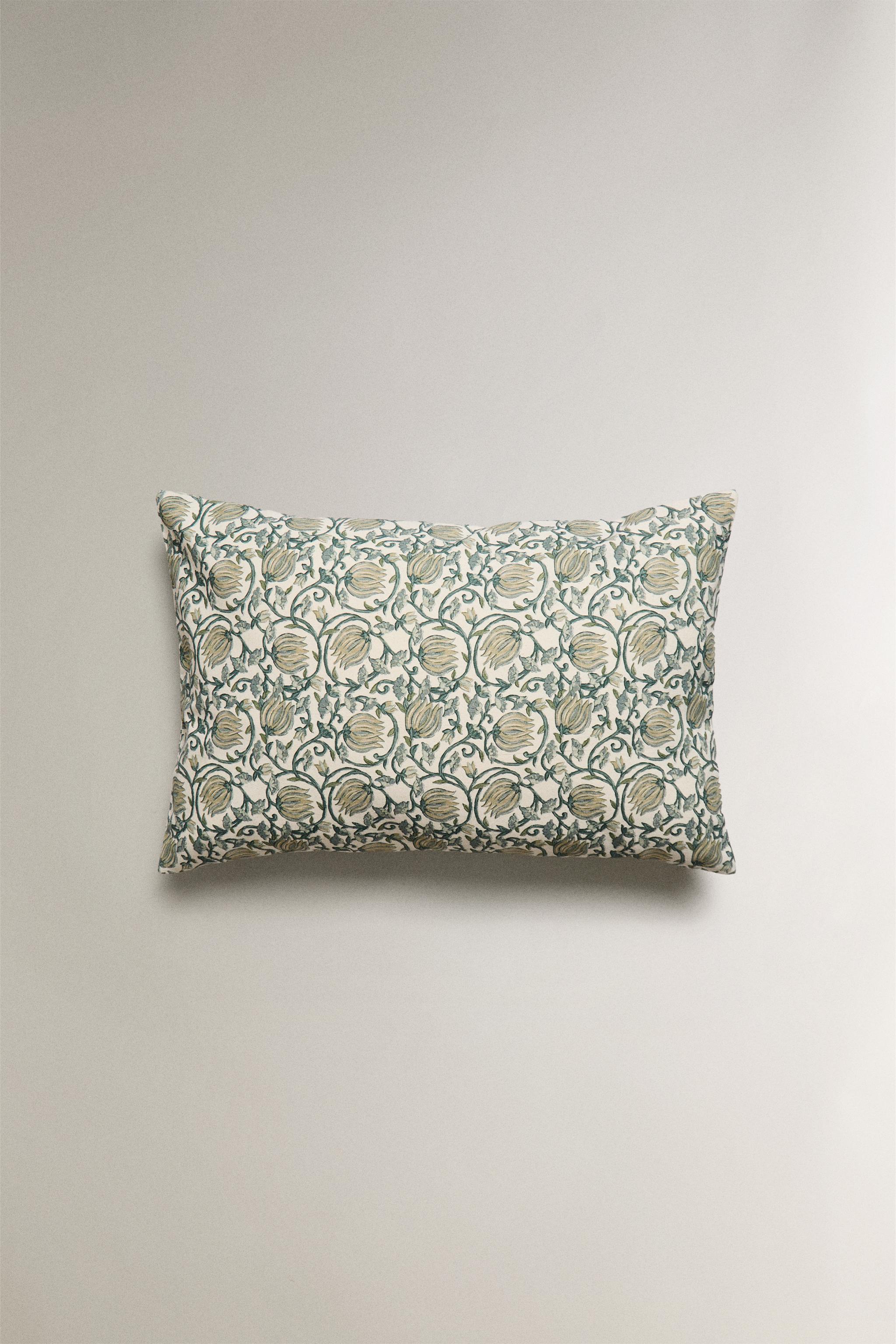 FLORAL PRINT THROW PILLOW COVER