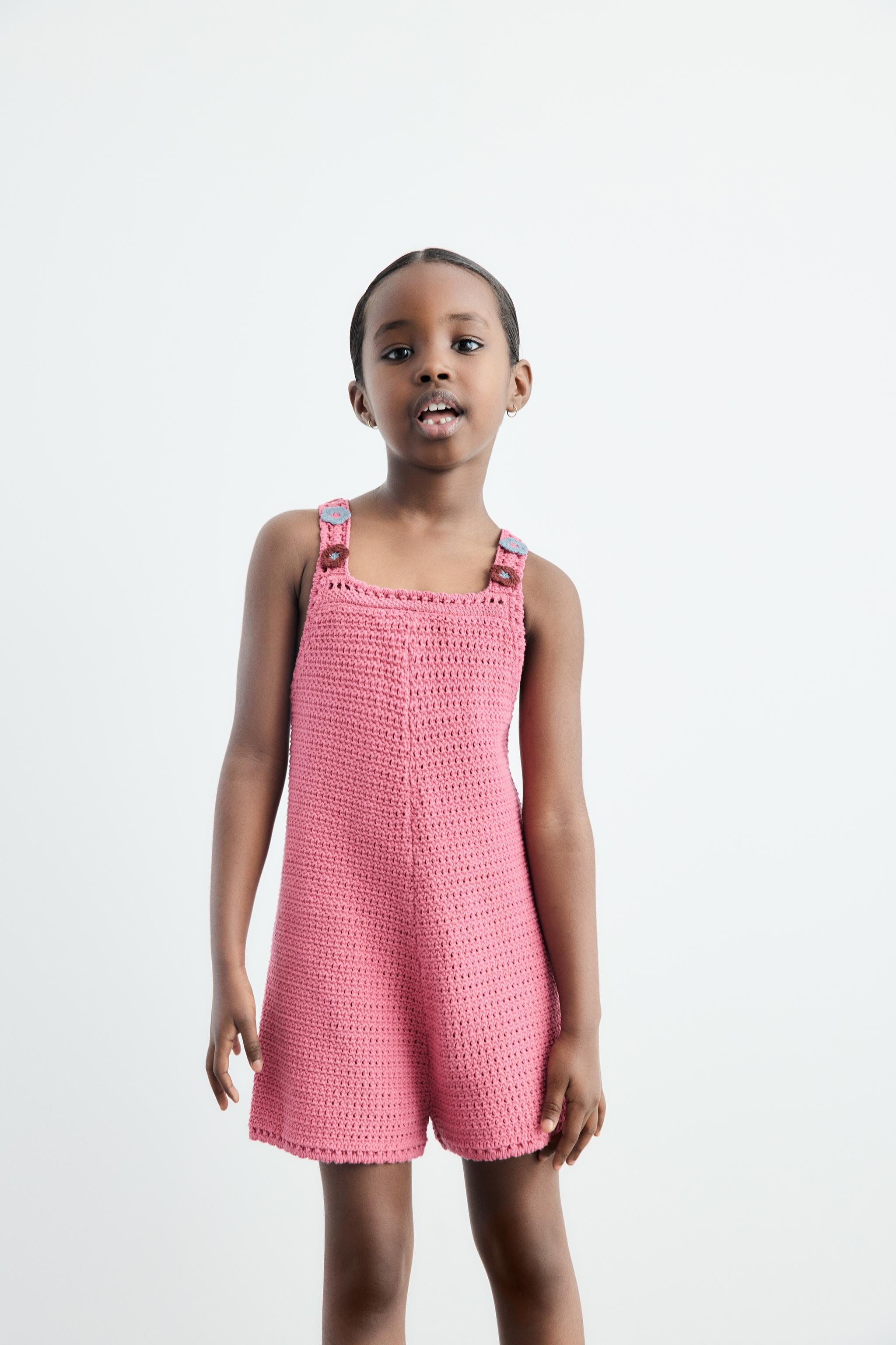 FLORAL CROCHET KNIT SHORT OVERALLS